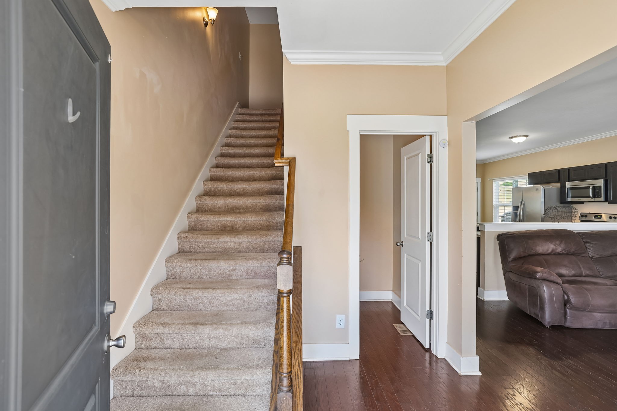 105 St Charles Pl