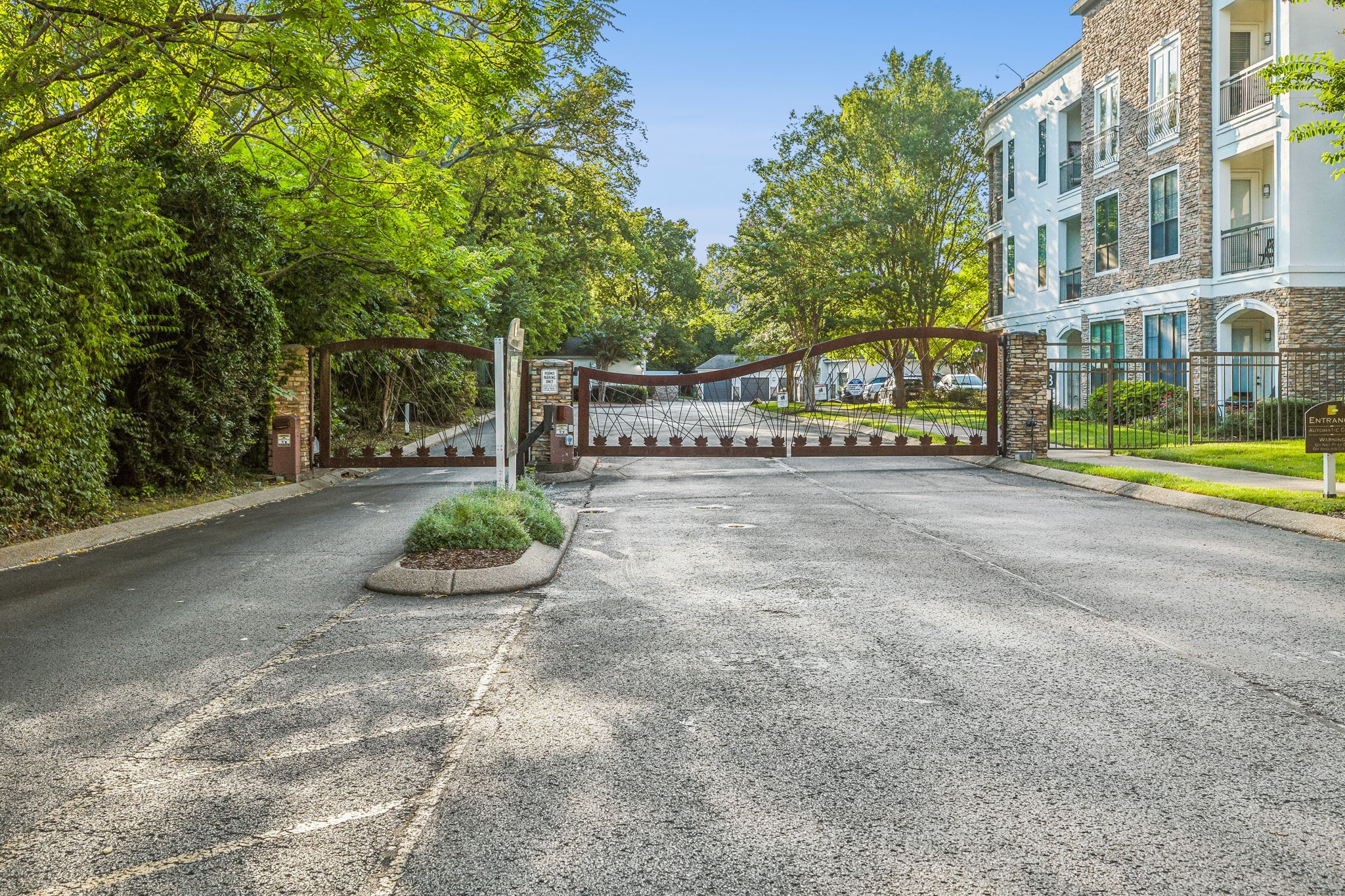 2600 Hillsboro Pike