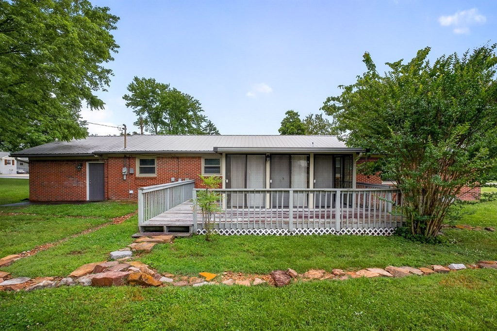 1115 Patrick St
