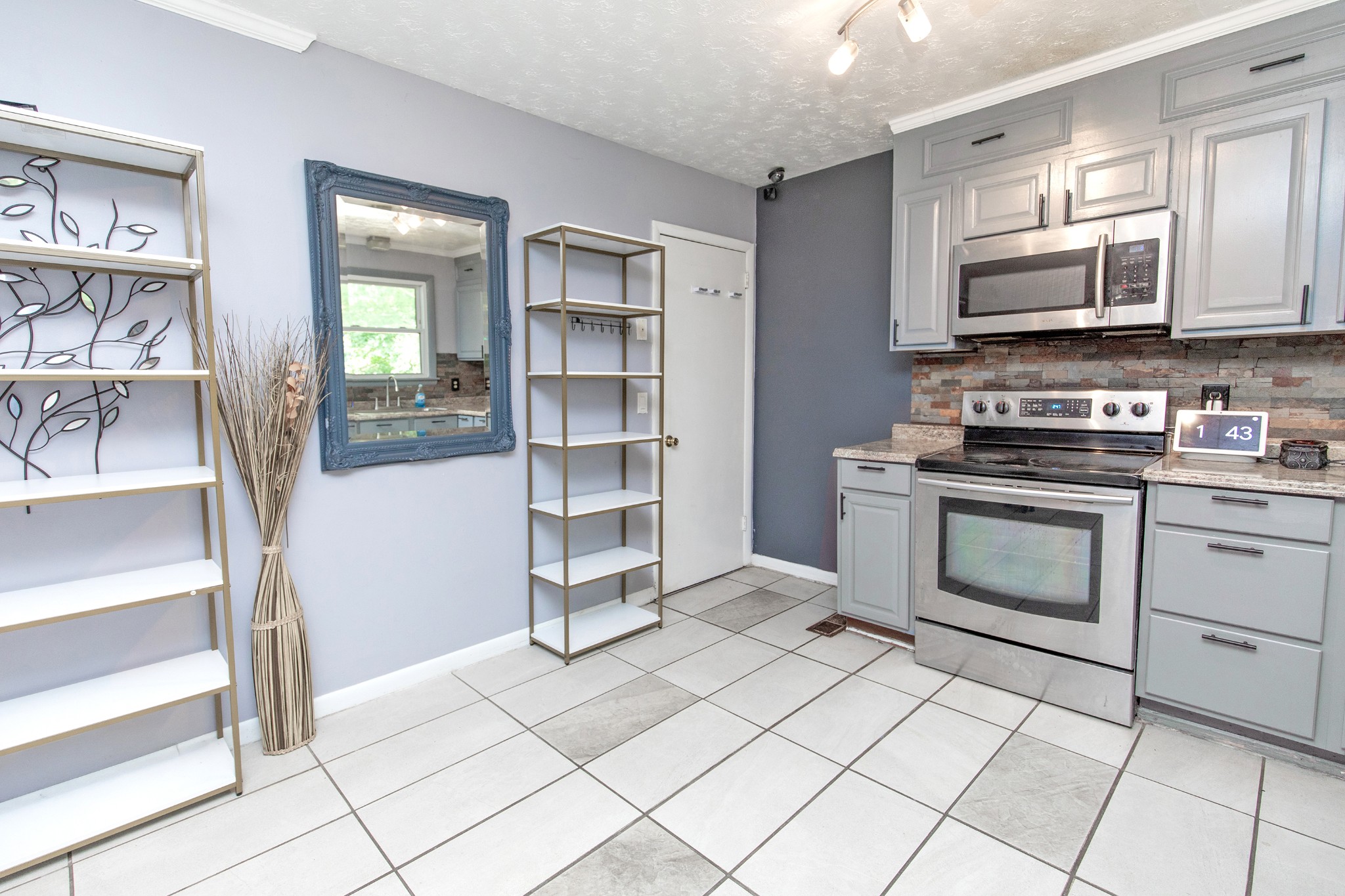 608 Hidden Hill Dr
