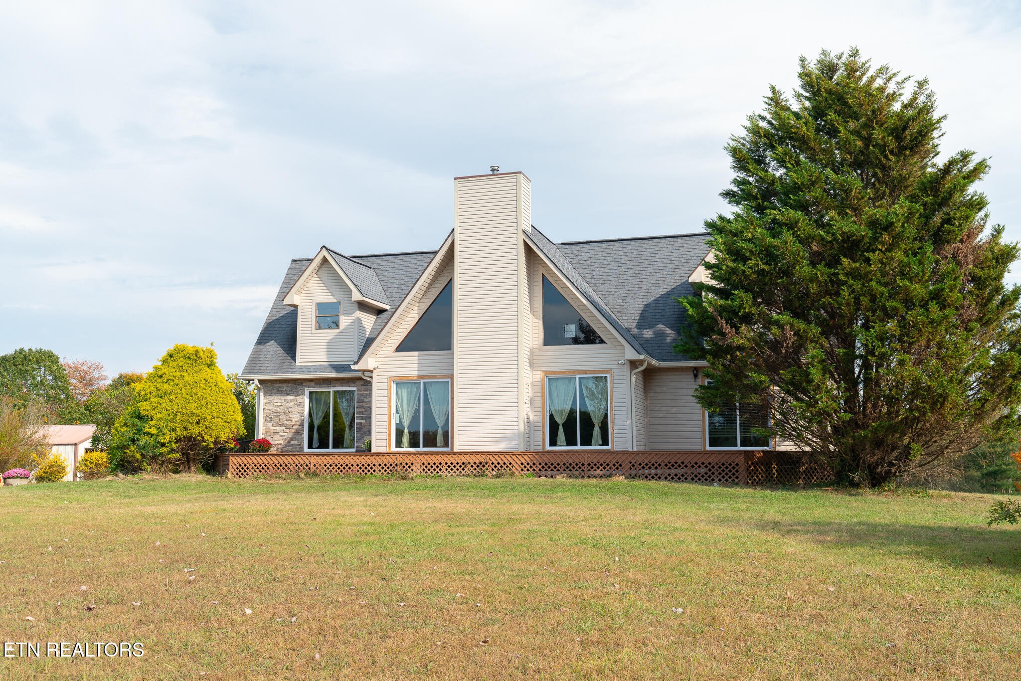 3767 Phillips Flats Rd