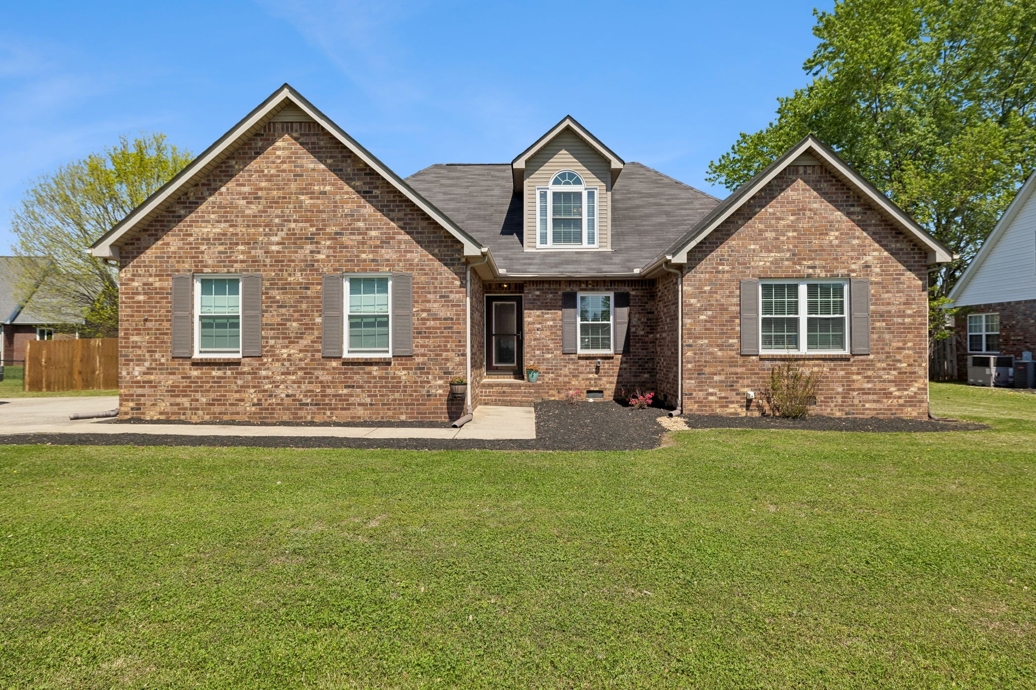 1928 Pennington Dr