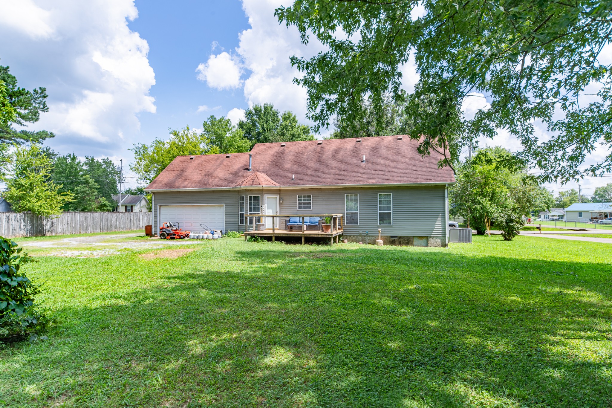 2031 Sugartree Dr