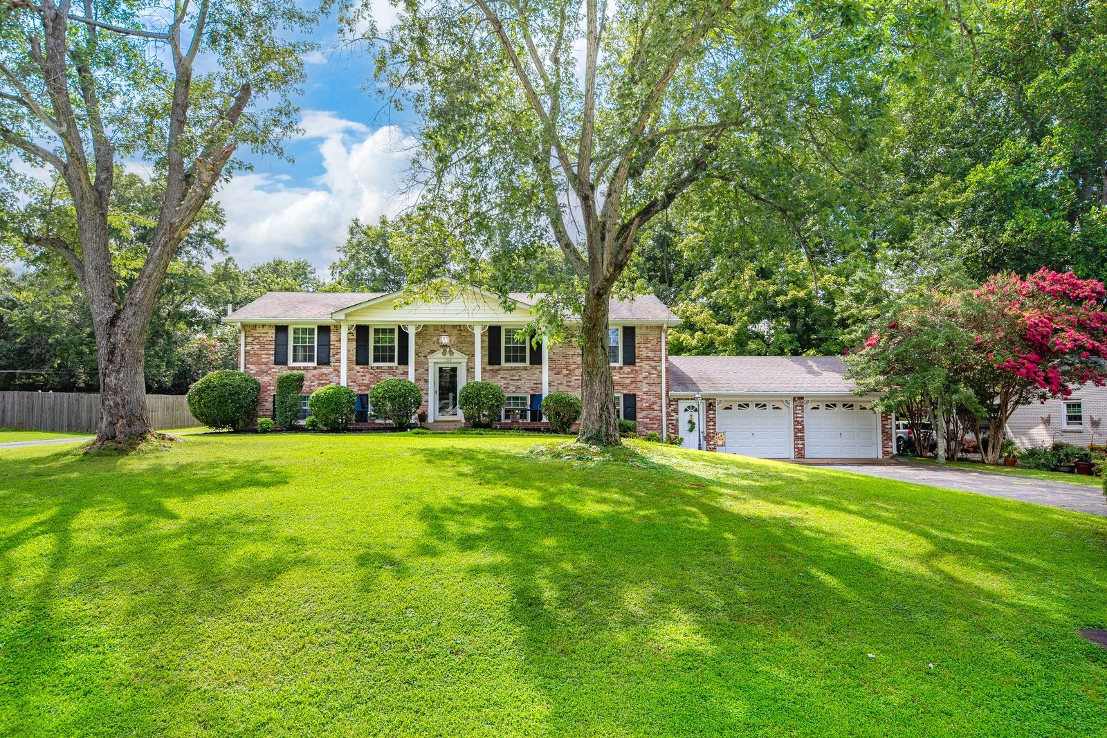 104 Hemingway Dr
