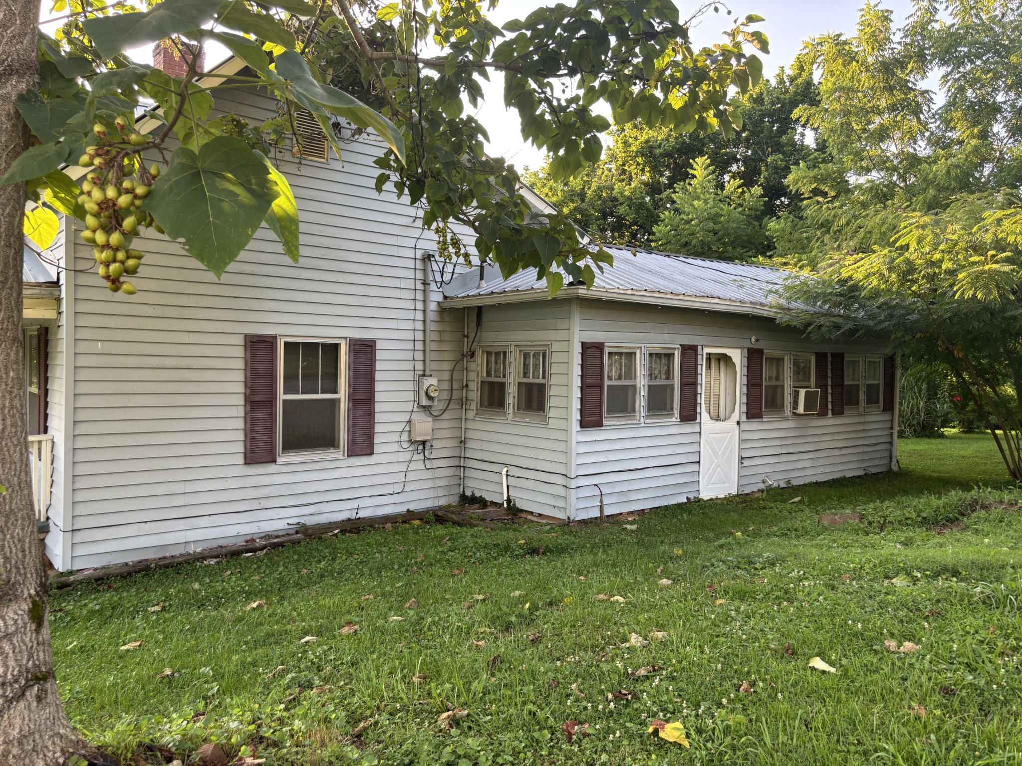 463 E Illinois Ave
