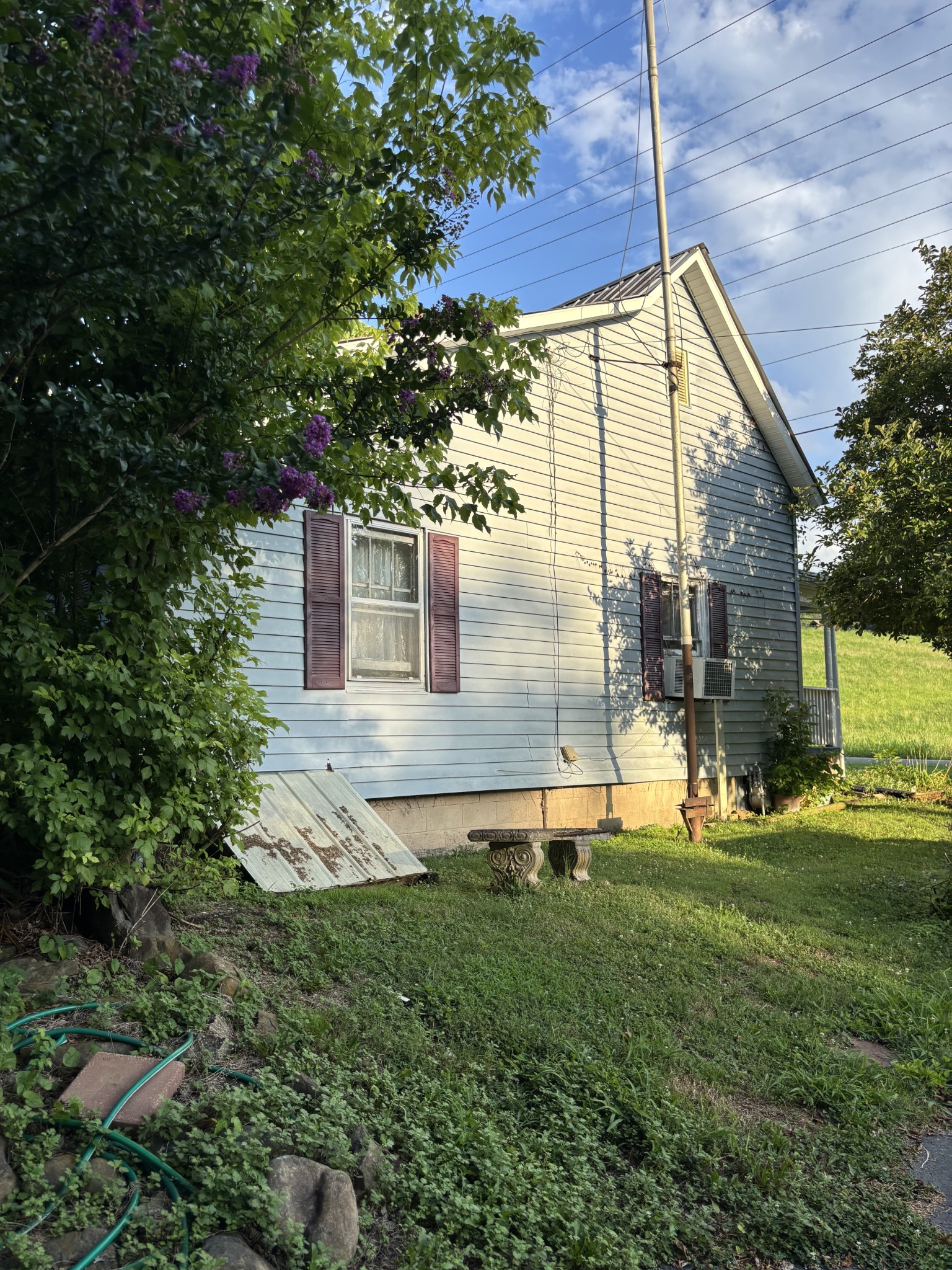 463 E Illinois Ave