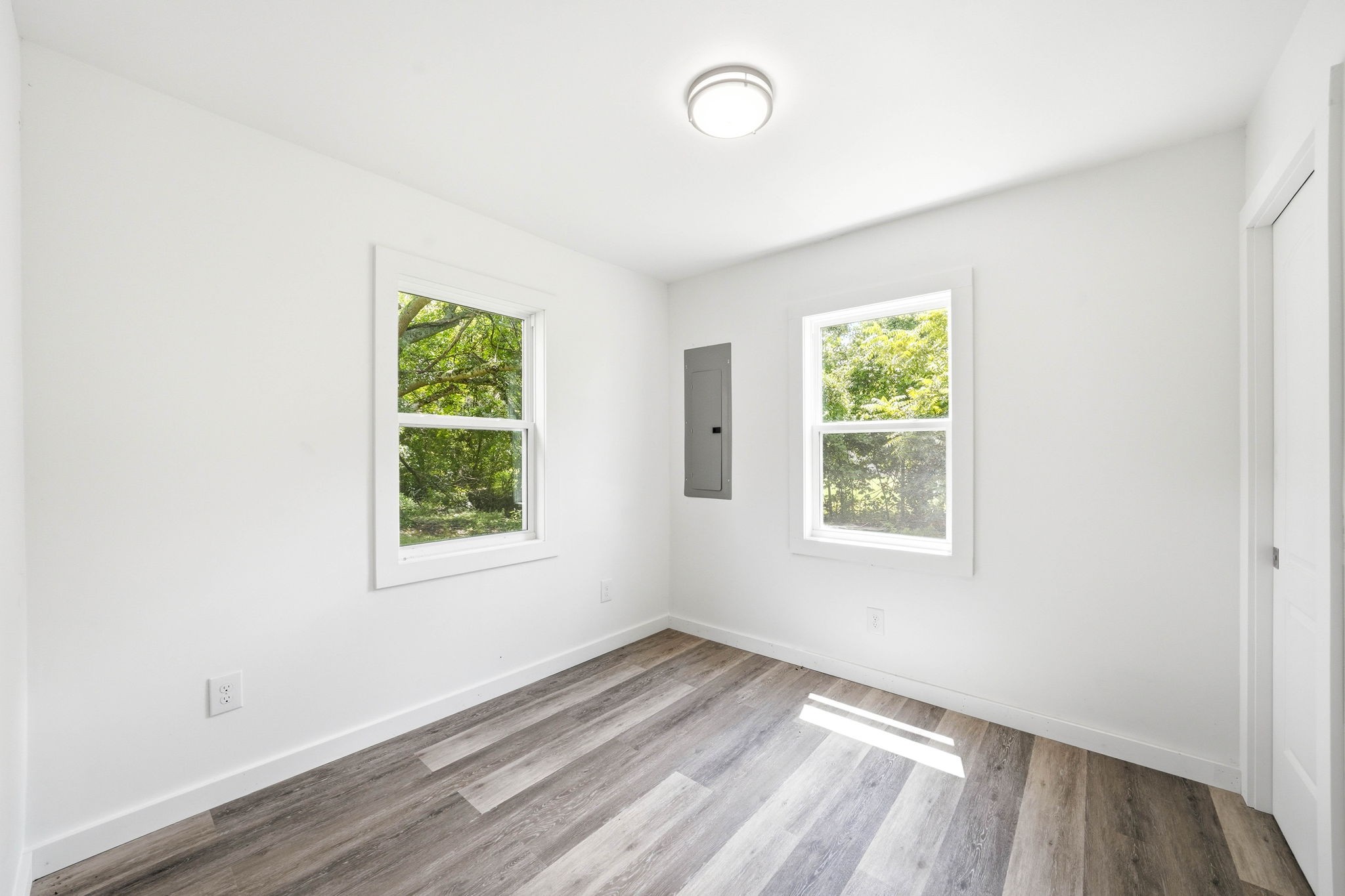 305 S Polk St