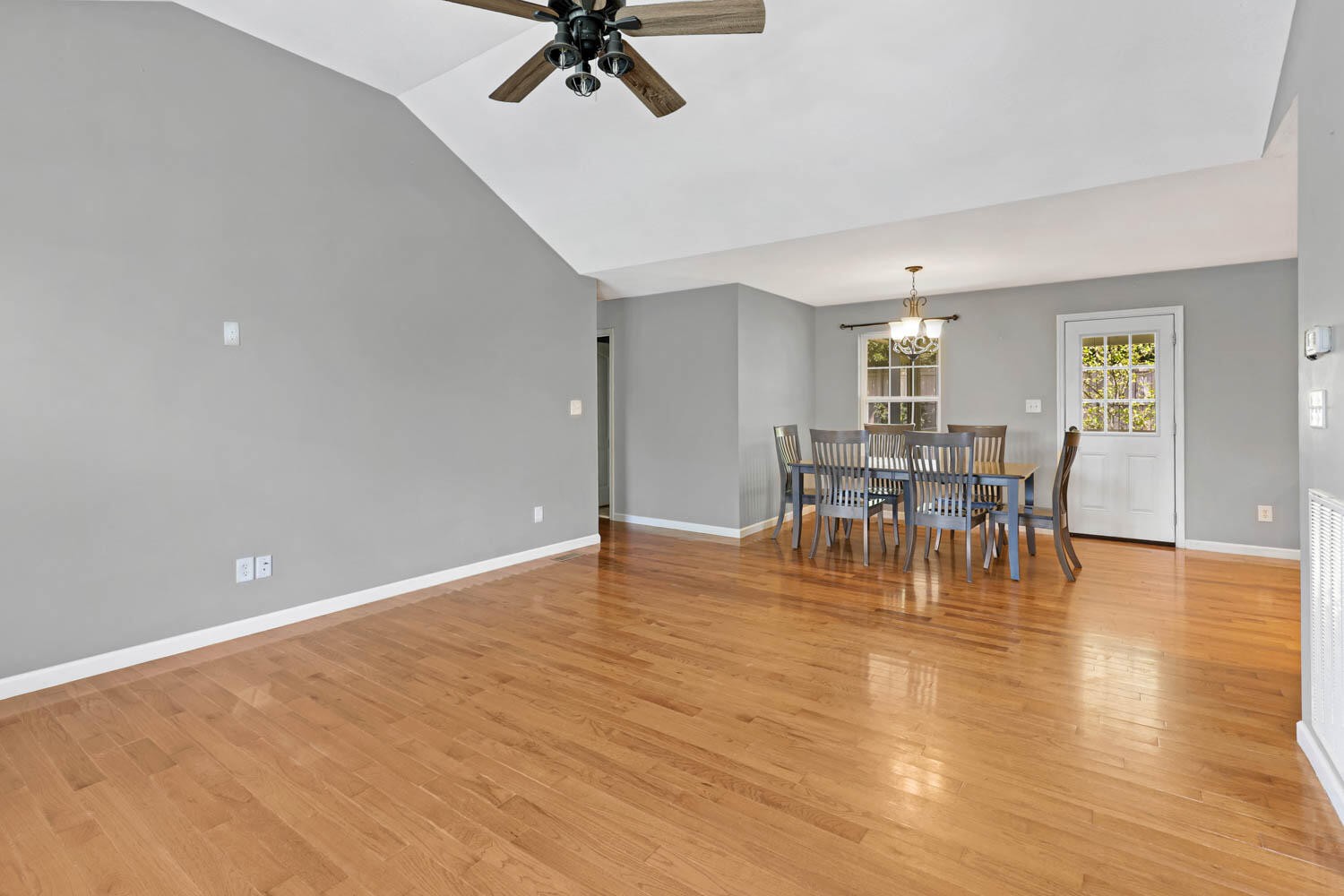 295 Farmway Drive, SE
