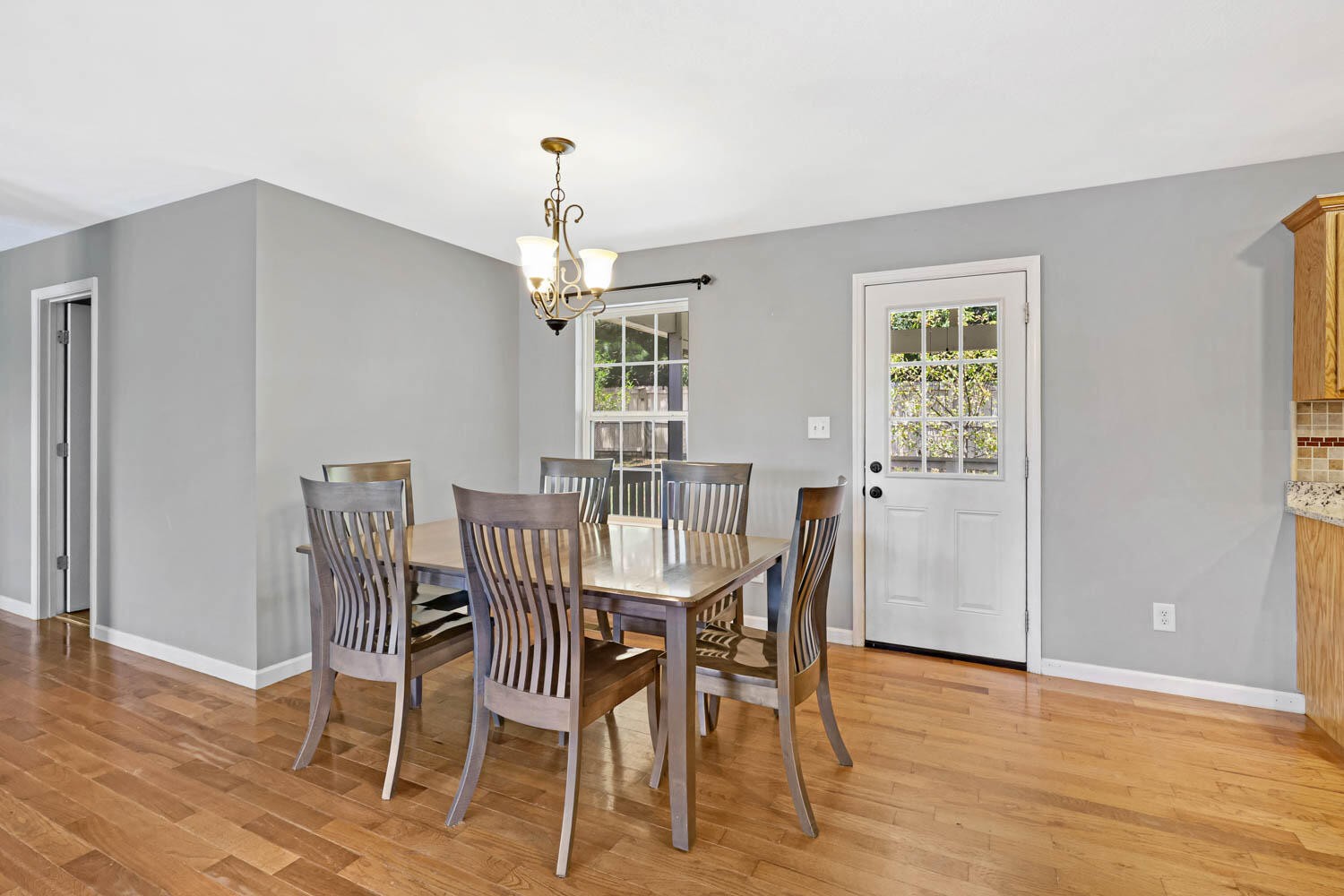 295 Farmway Drive, SE