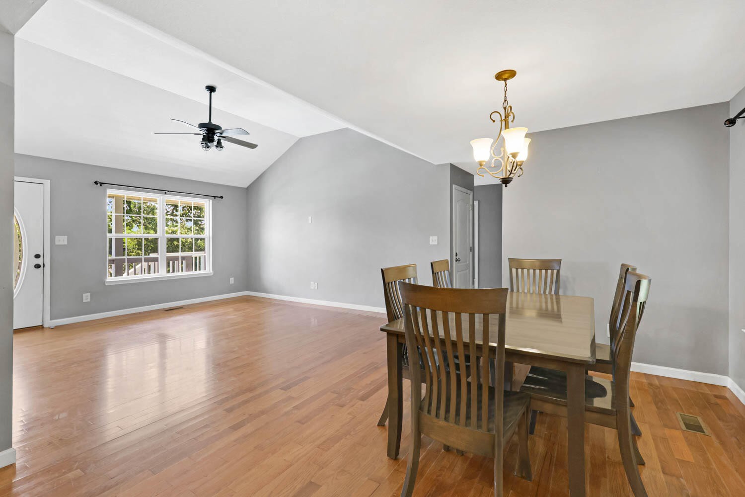 295 Farmway Drive, SE