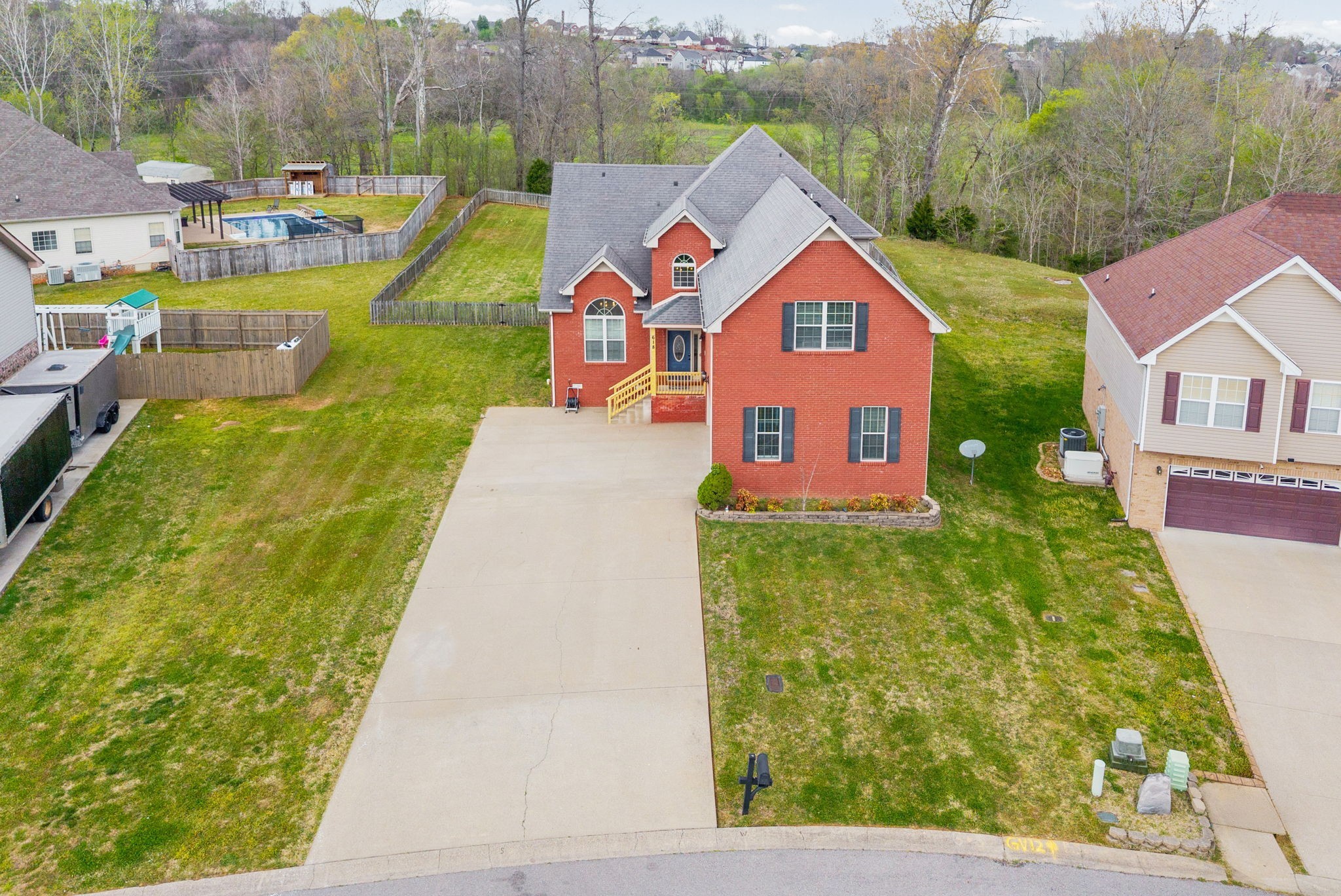 618 Winding Bluff Way