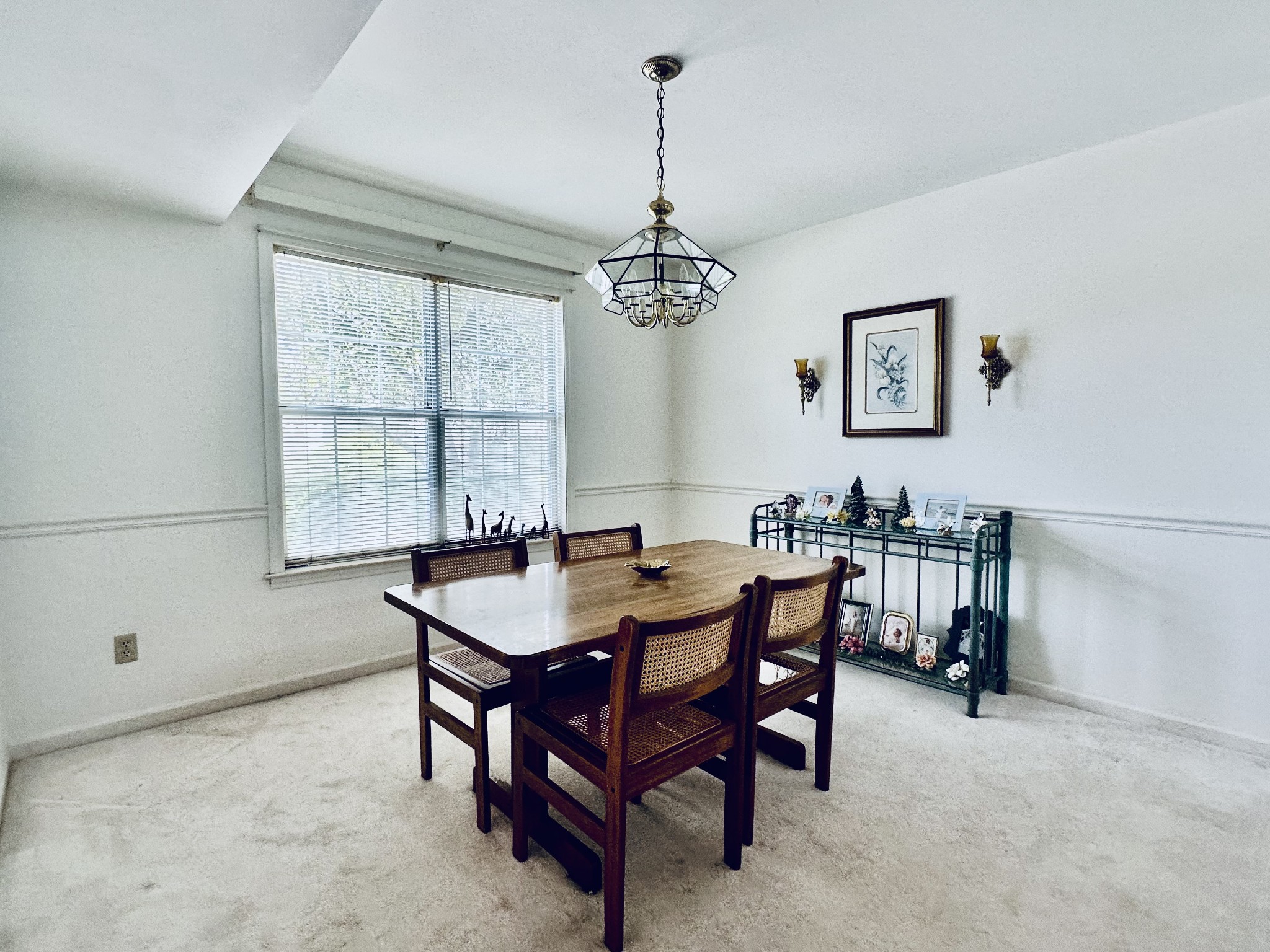 102 Pepper Ridge Cir