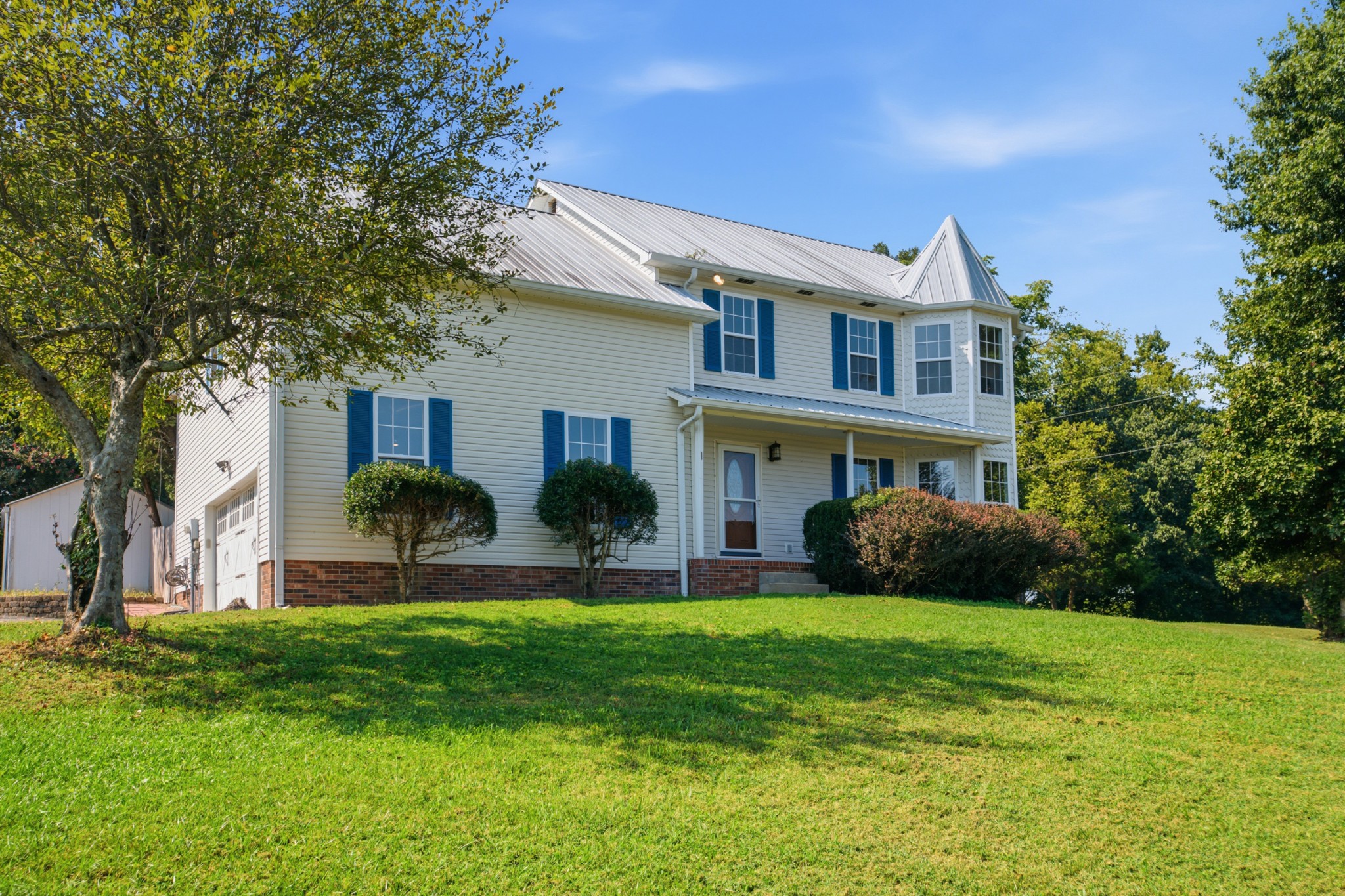615 Vaughans Gap Rd
