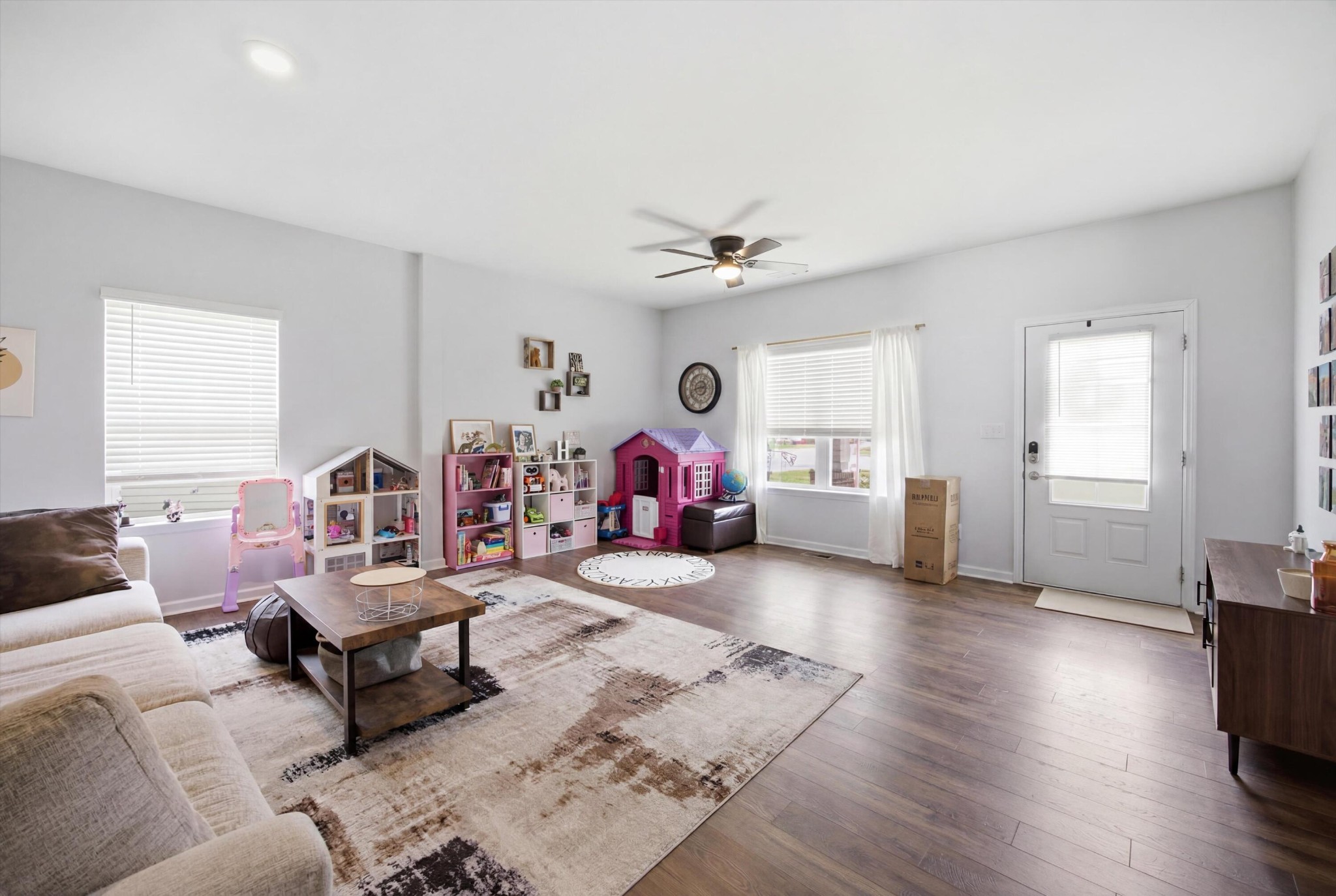 49 Ridgelake Circle