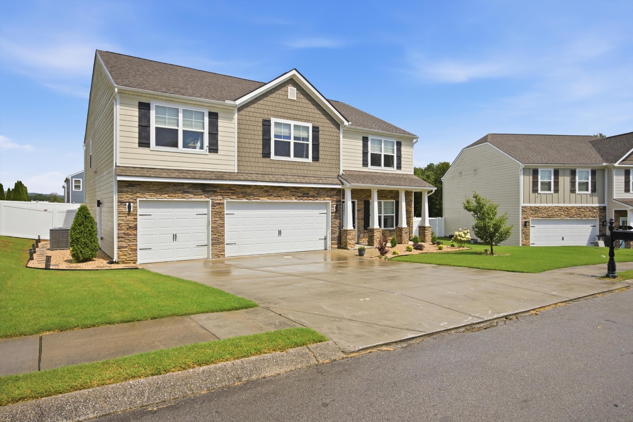49 Ridgelake Circle