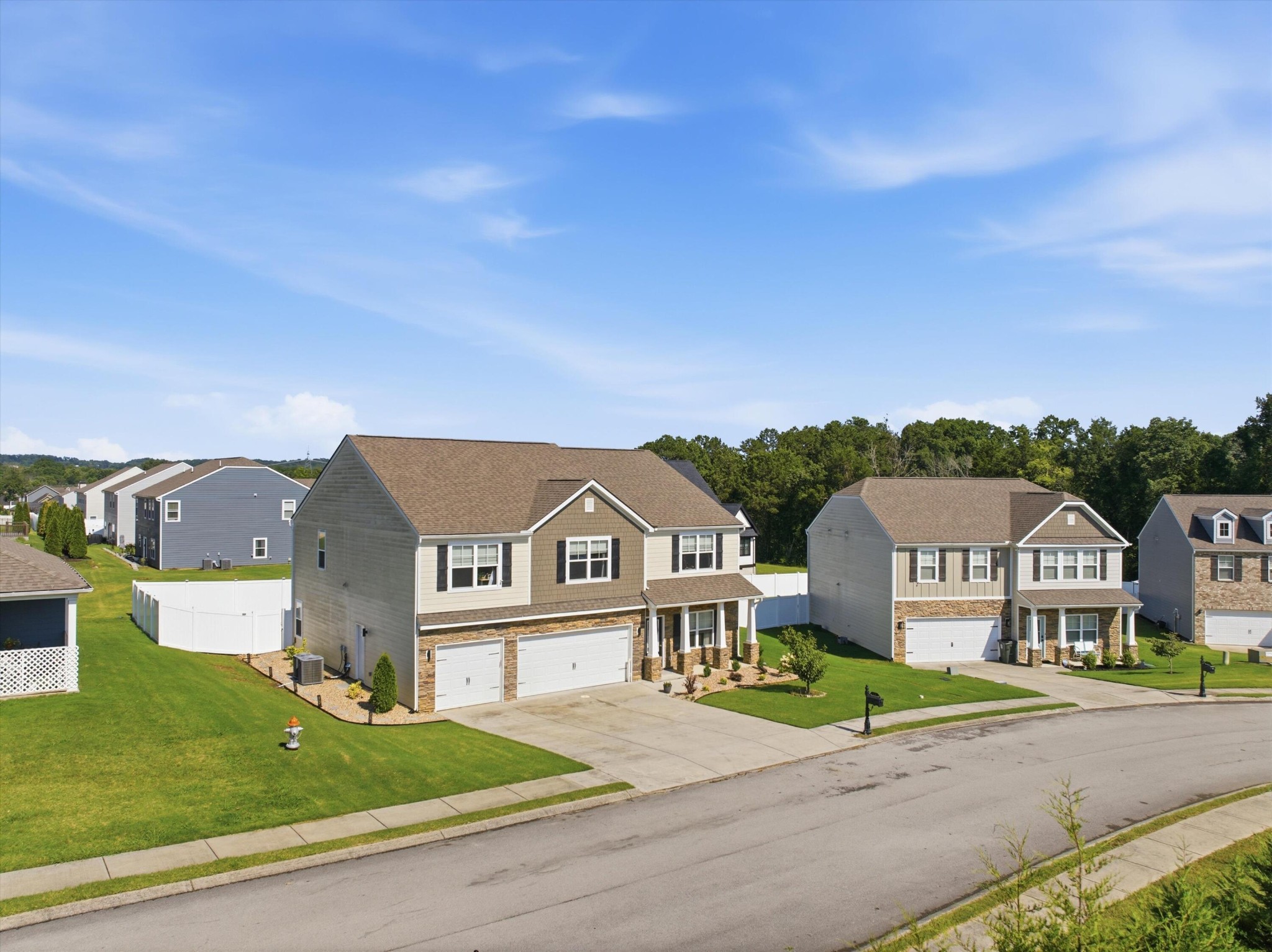 49 Ridgelake Circle