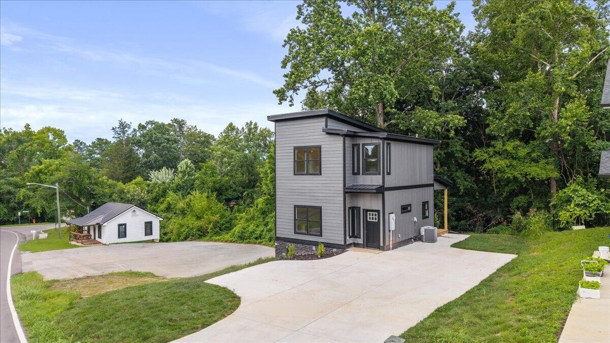 3008 Henderson Avenue, NW