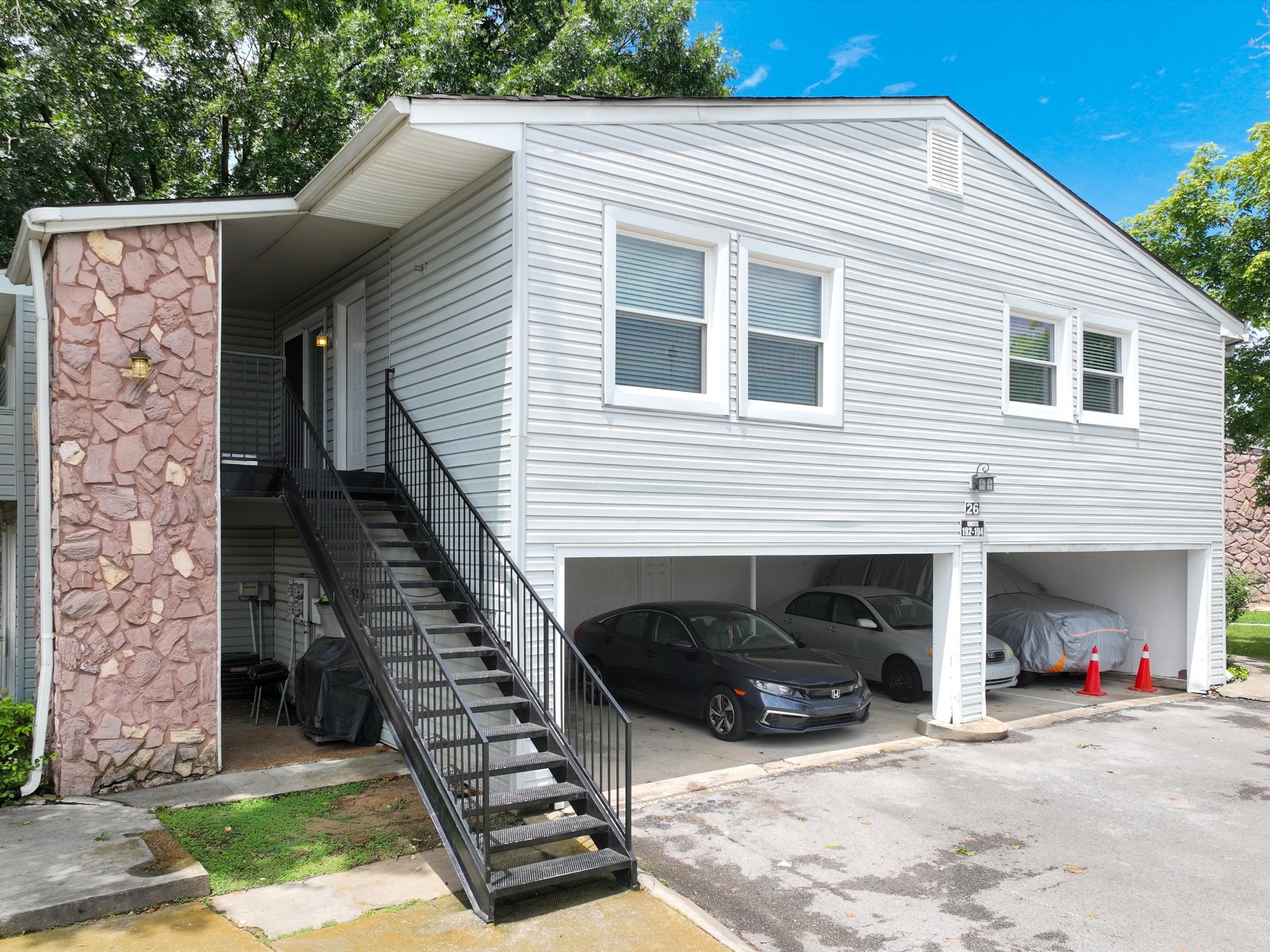 810 Bellevue Rd