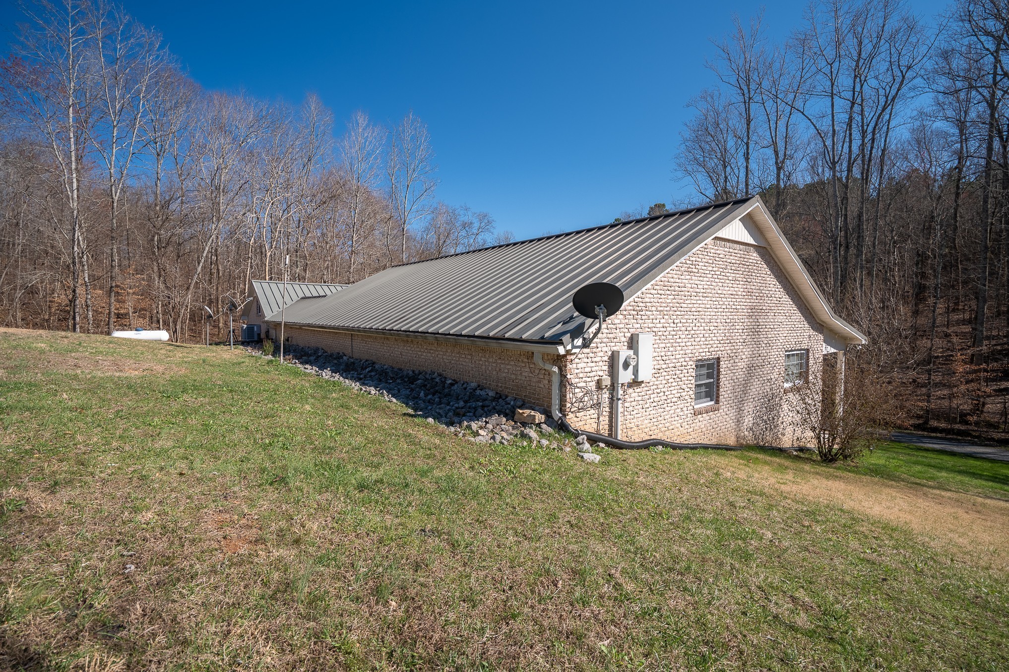 15 Clifton Rd