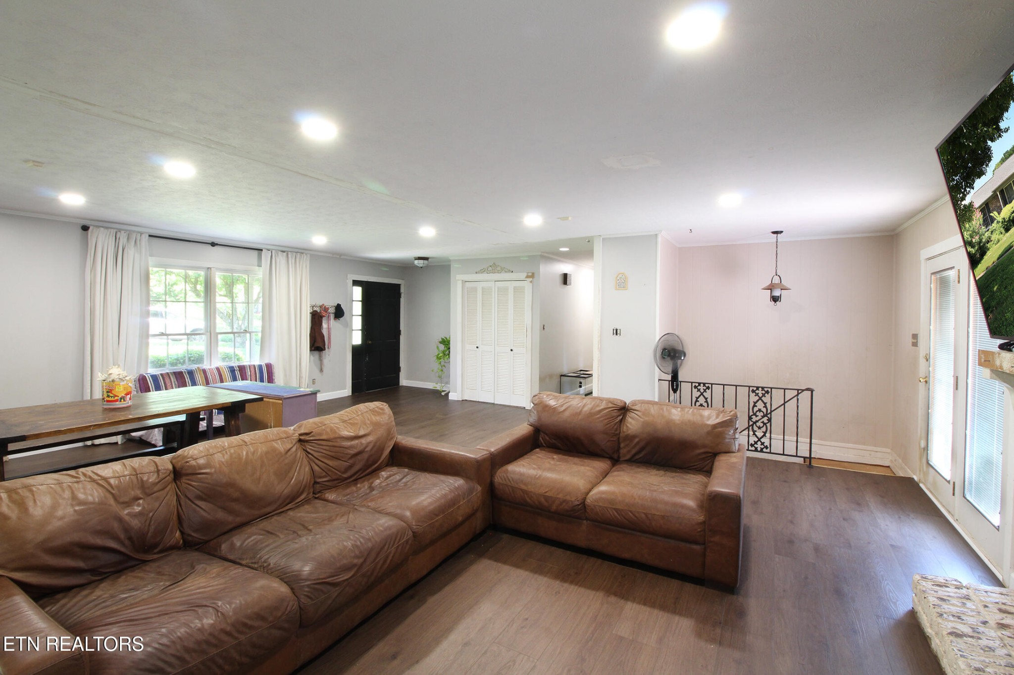 3718 Cherrylog Rd