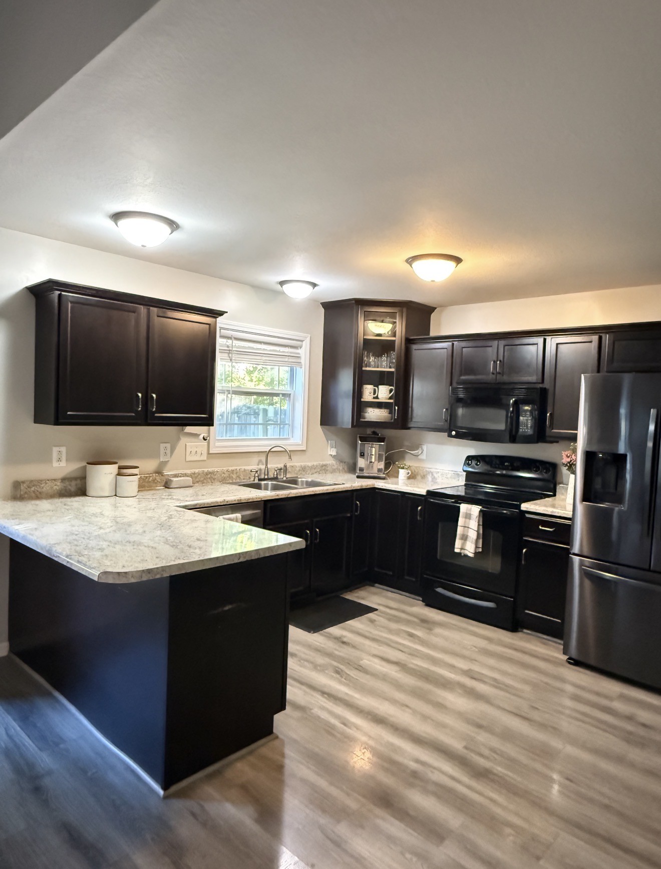 3828 Maliki Dr