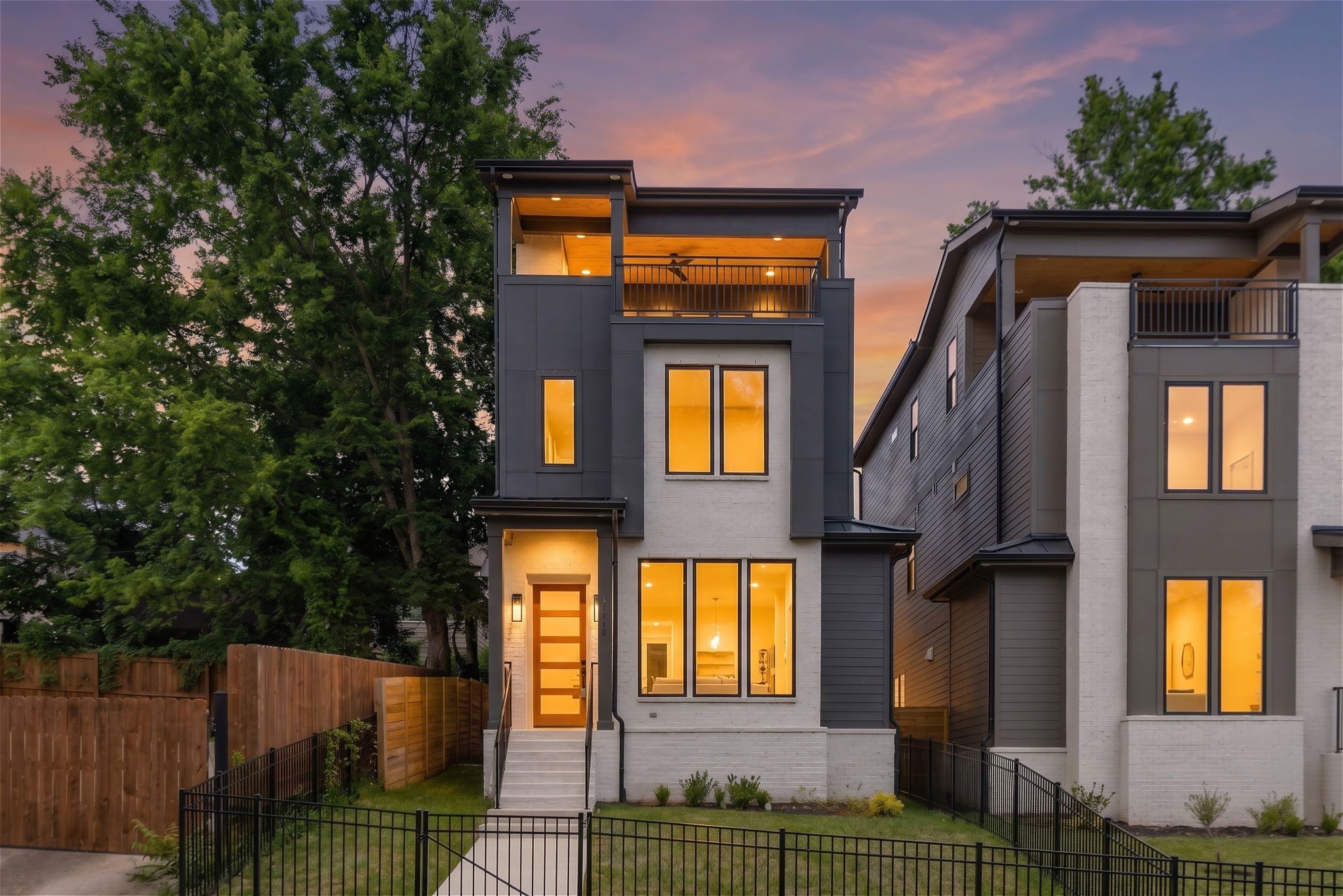 1215 Montgomery Ave