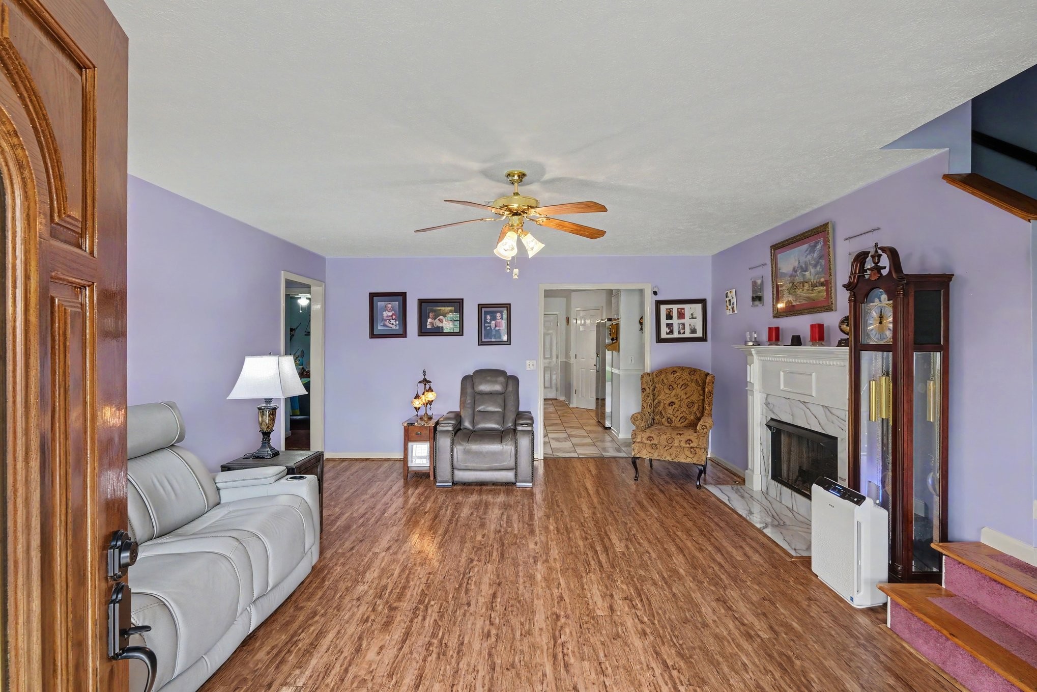 712 Williamsburg Dr