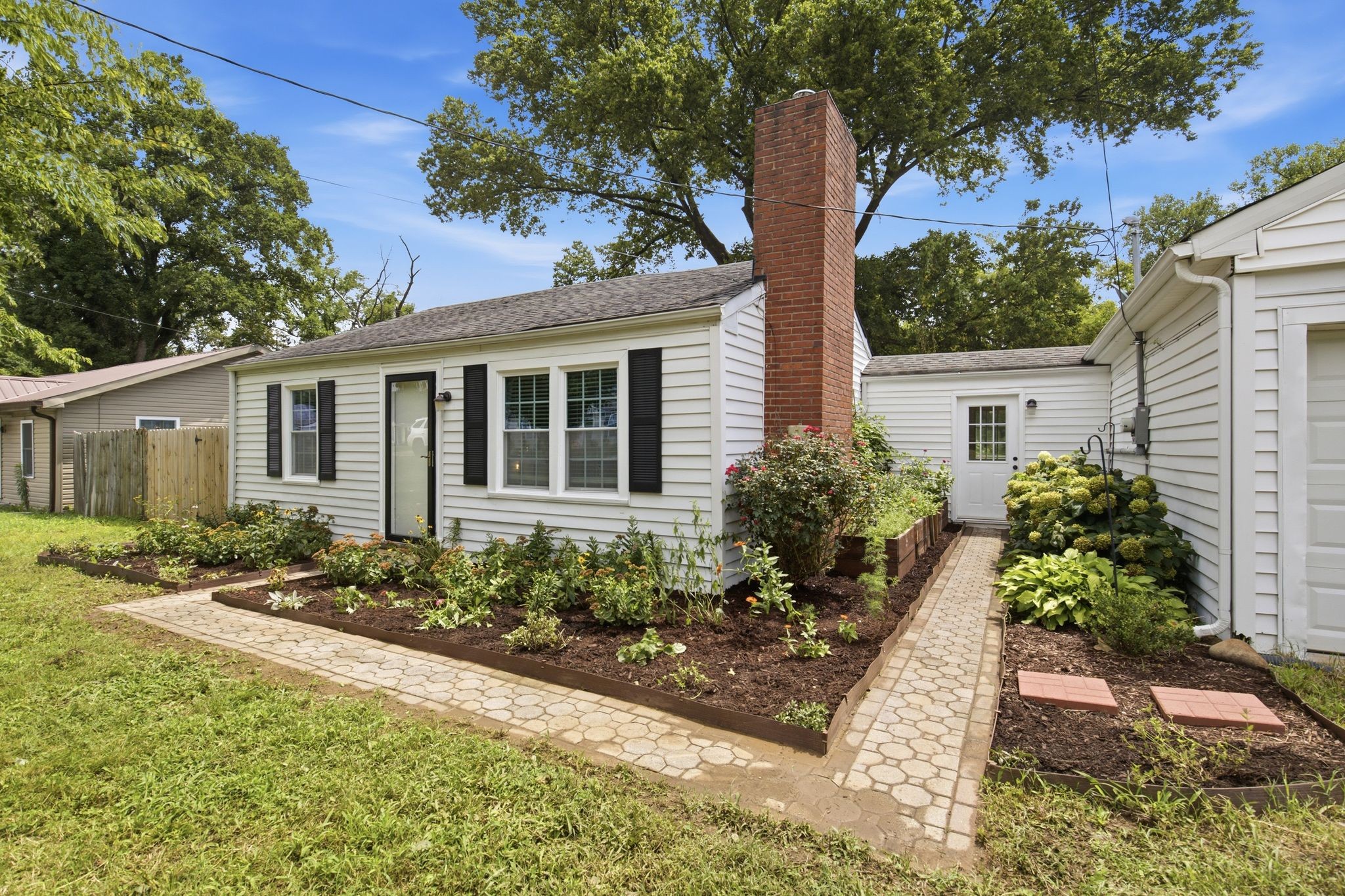 2708 Hartford Dr