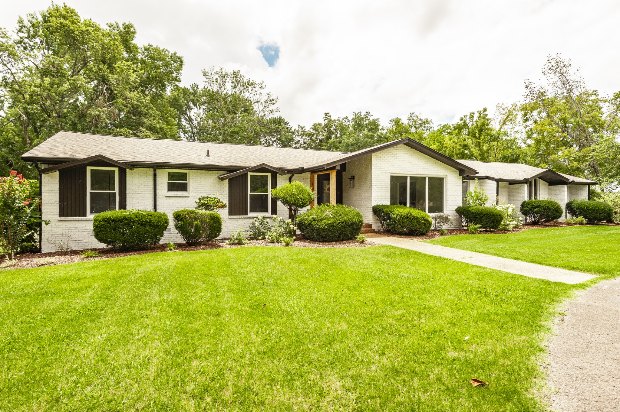 205 Bluegrass Dr