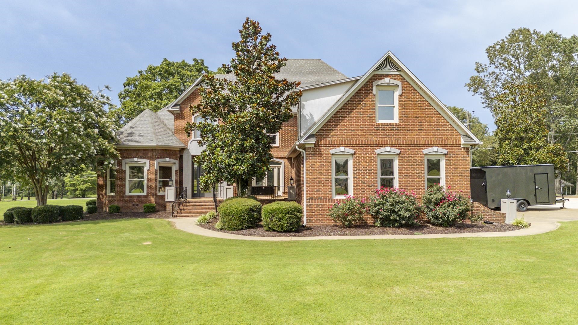 245 NELLIE LN