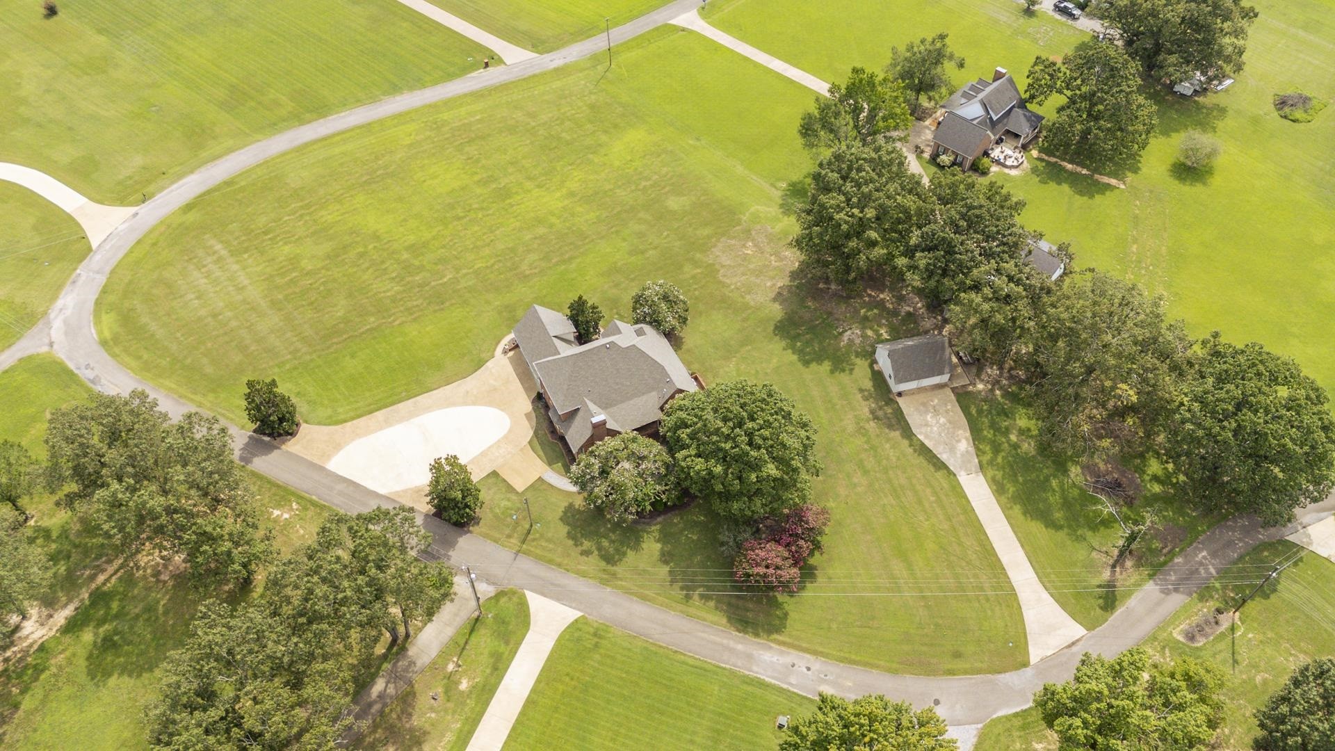 245 NELLIE LN