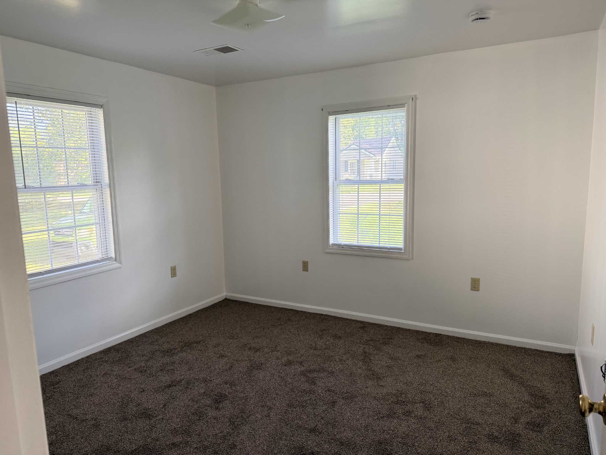 212 W Adams Ave