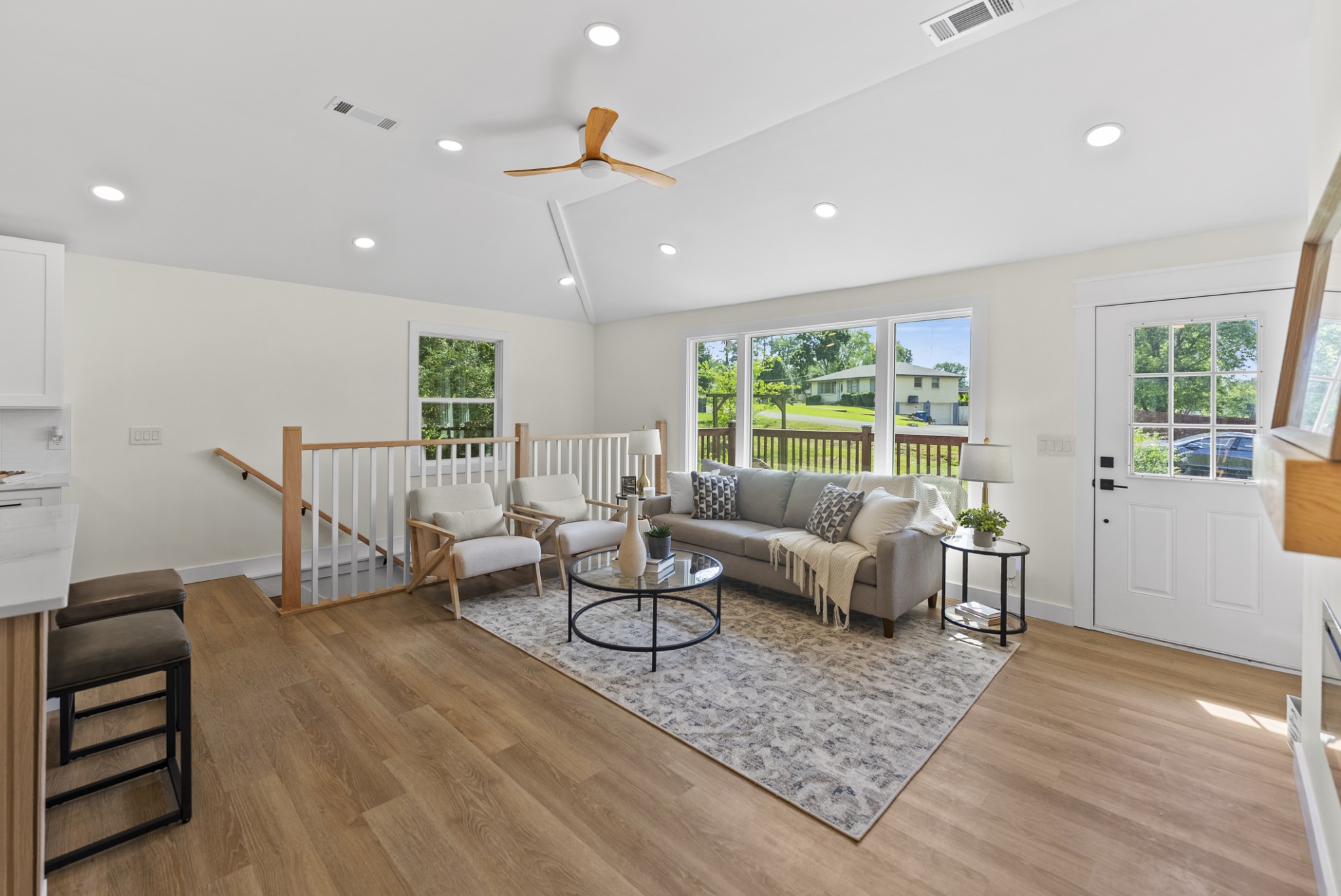 108 Greenlawn Dr