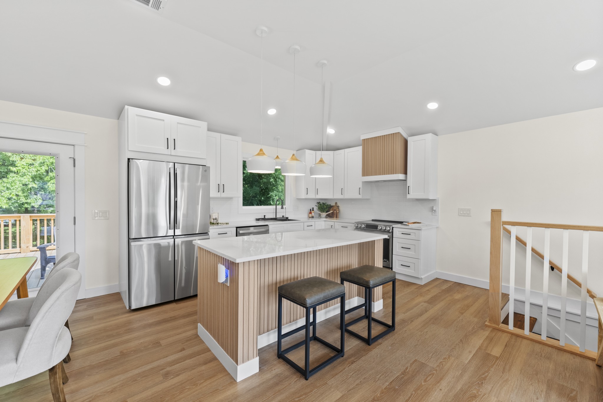 108 Greenlawn Dr