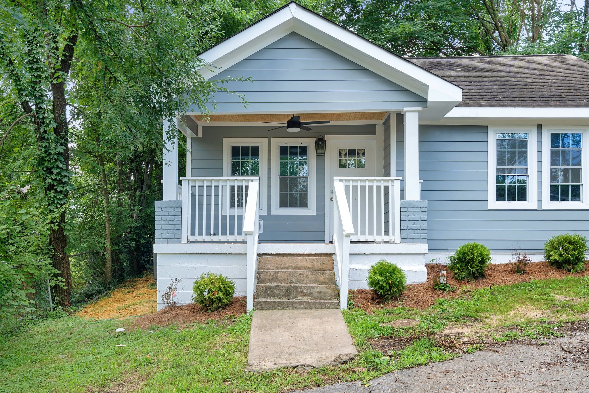 109 Evelyn Dr