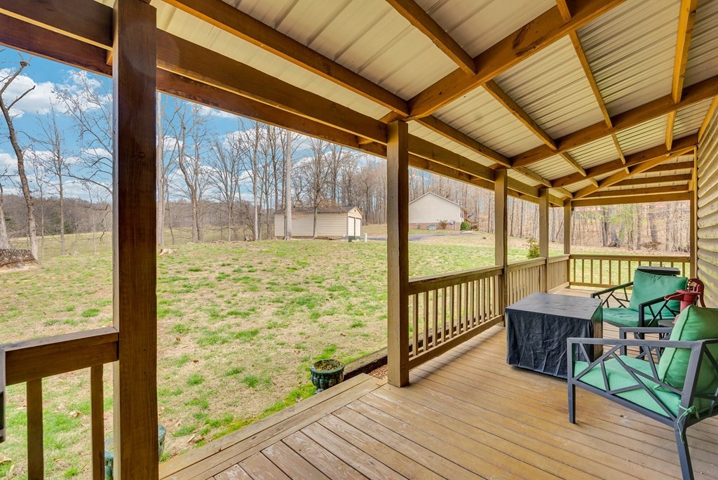 465 Hickory Ln
