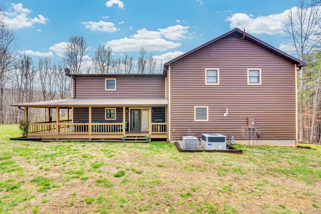 465 Hickory Ln