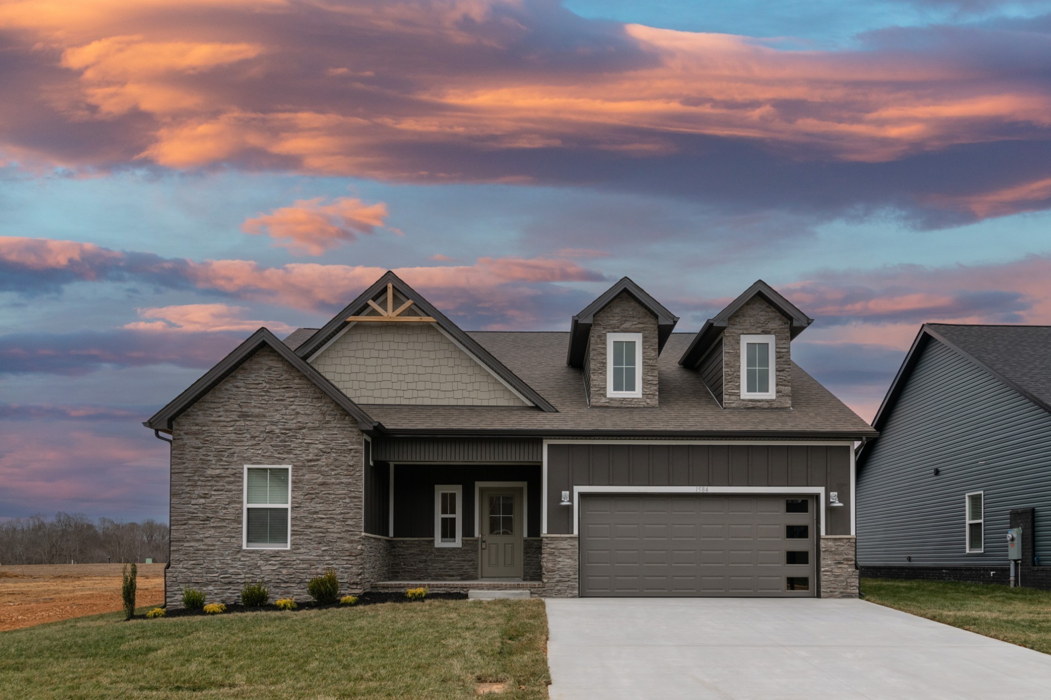 1584 Hidden Creek Trail