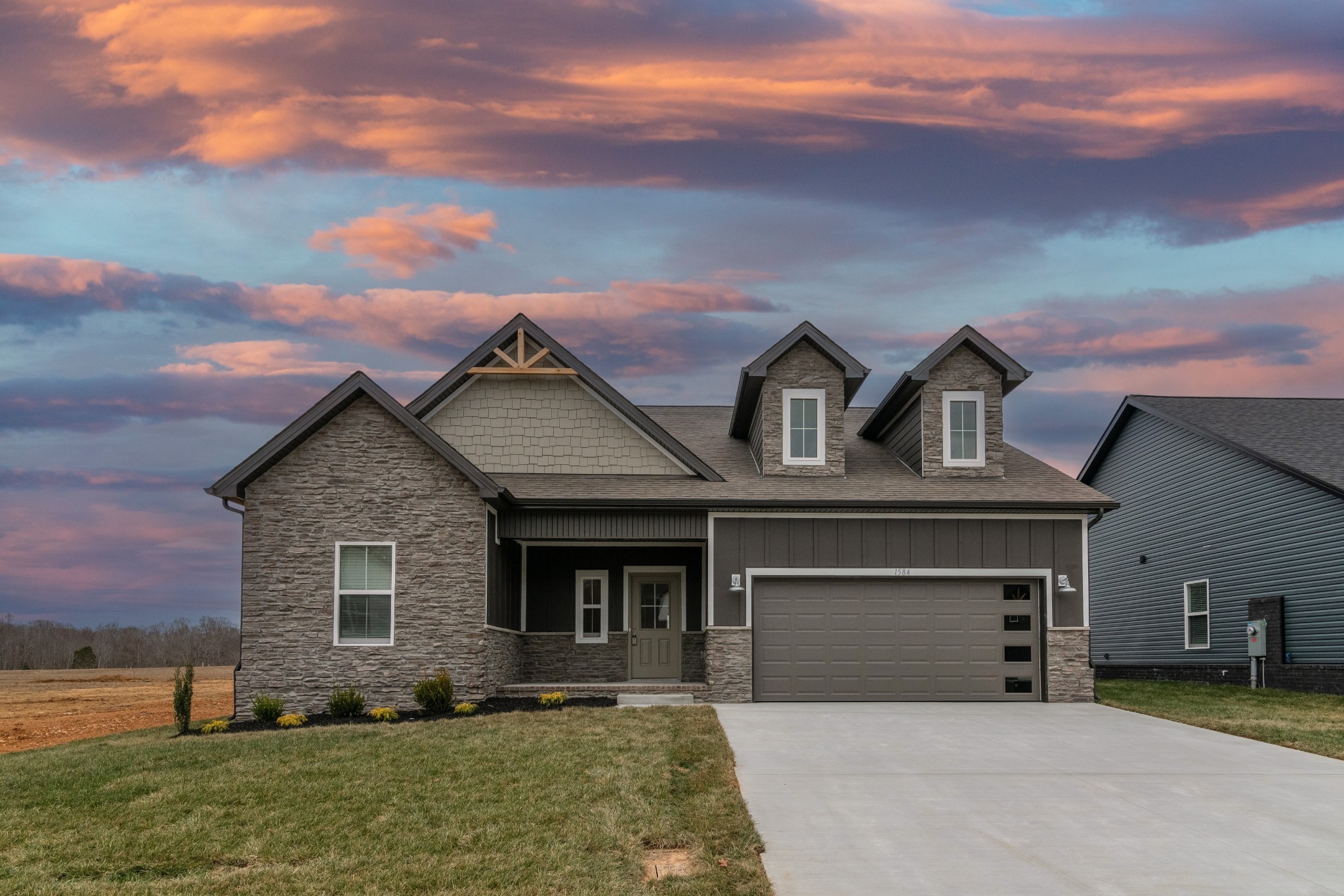 1584 Hidden Creek Trail