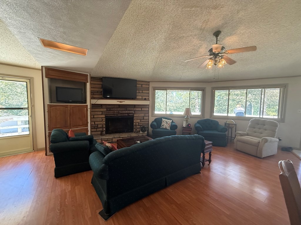 485 Russwood Dr