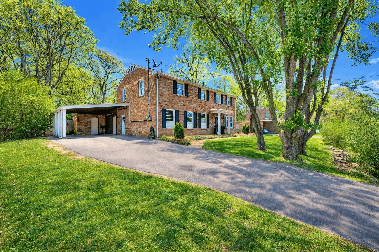 4824 Briarwood Dr