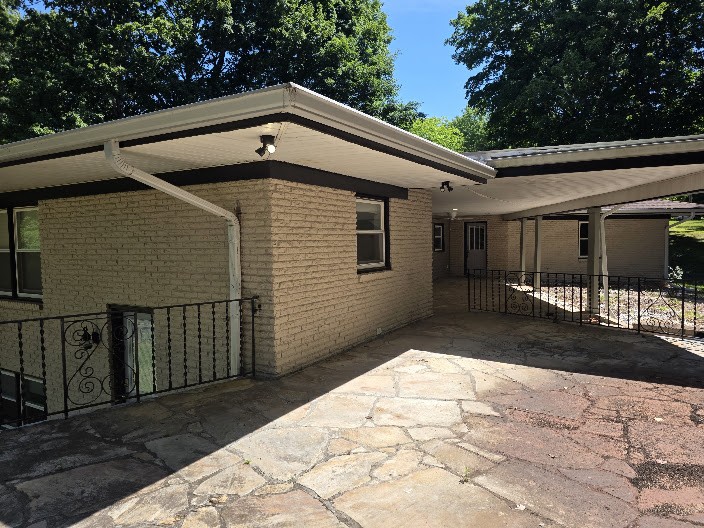 276 E Porters Bluff Rd