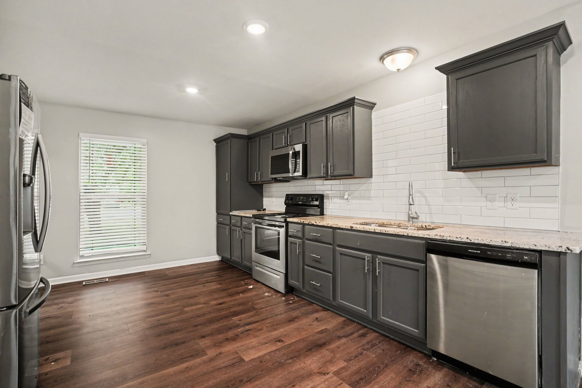 2414 Stones Throw Dr