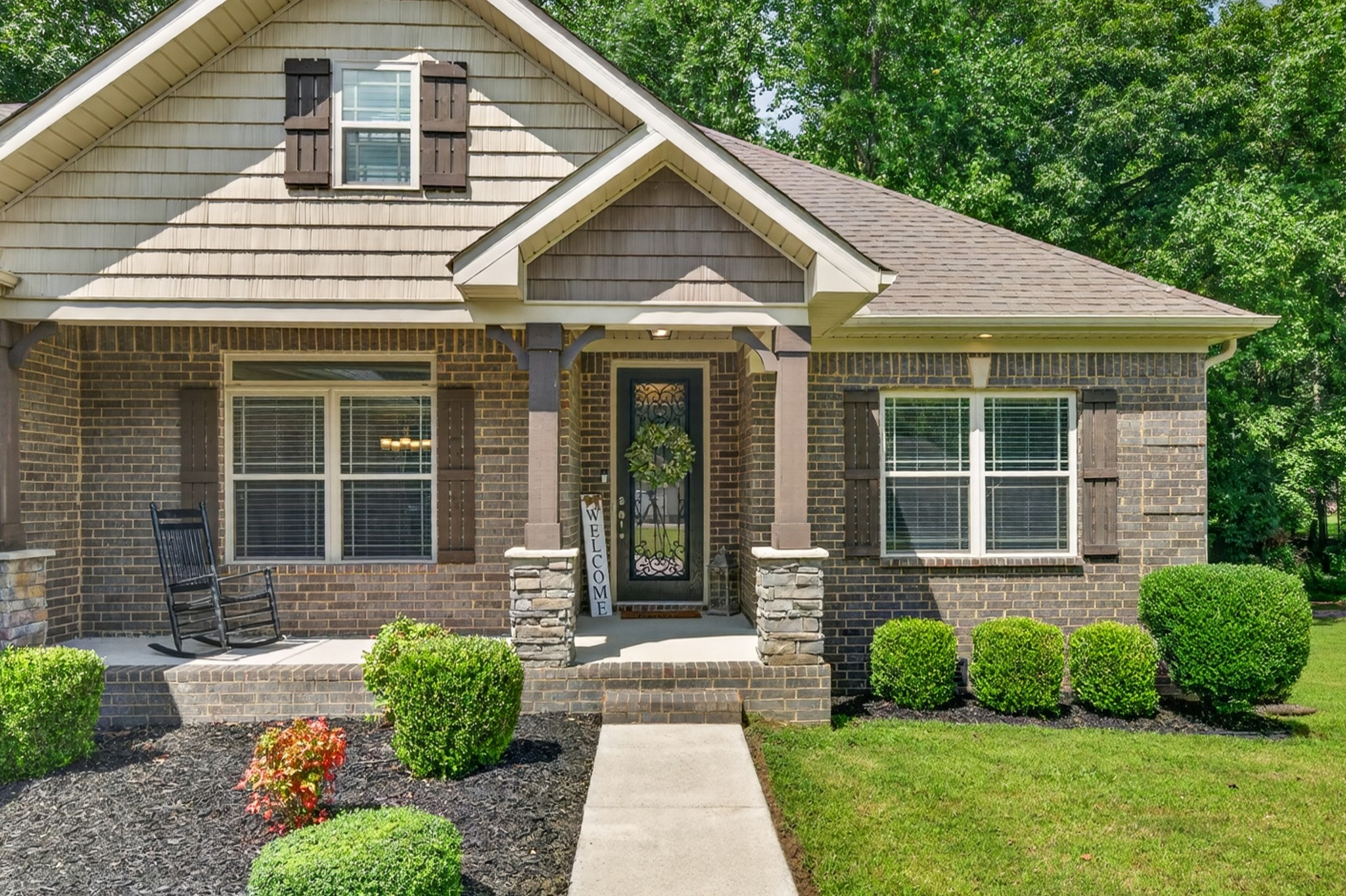 27 Windridge Dr