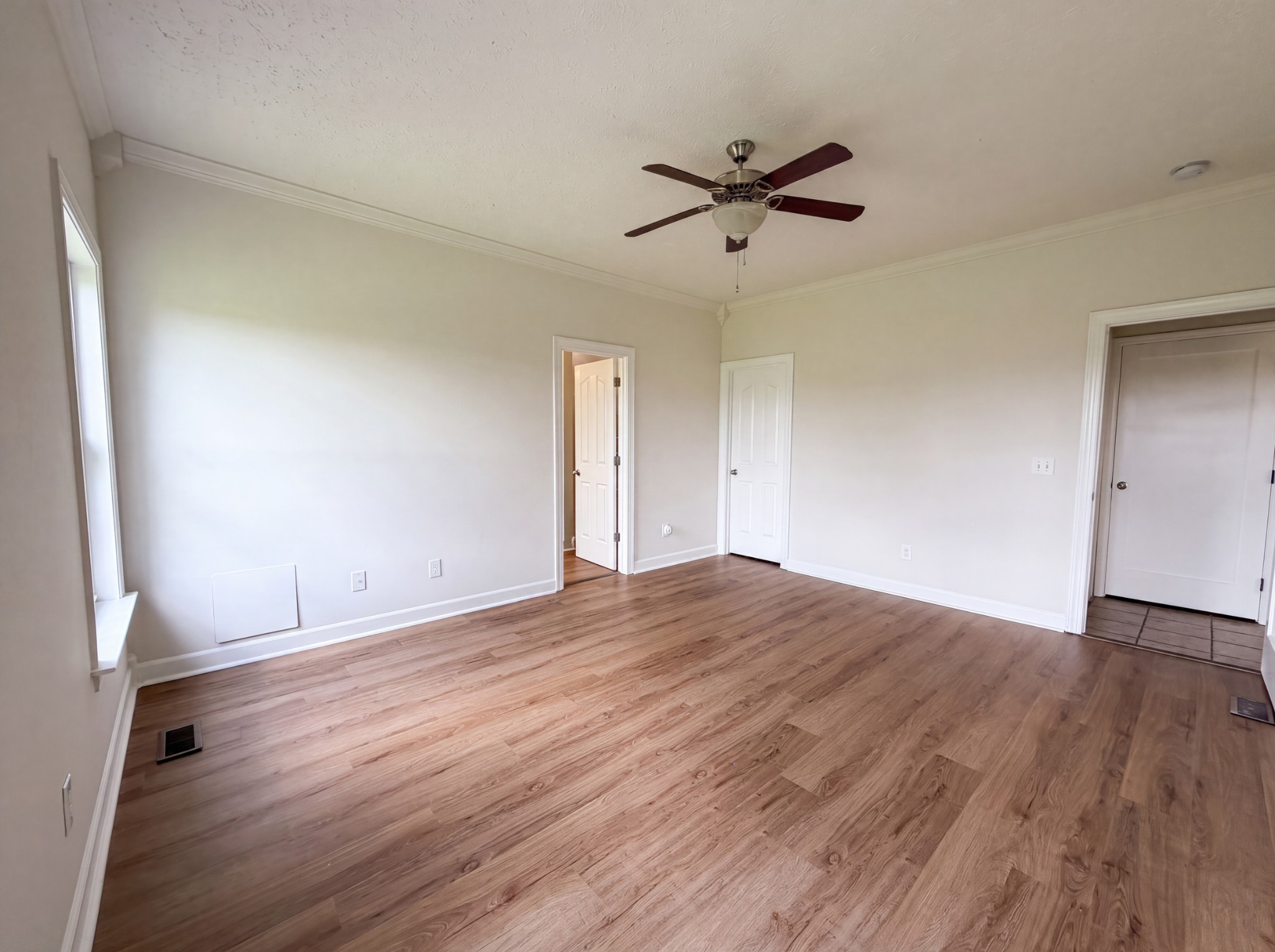 1044 Laramie Ct