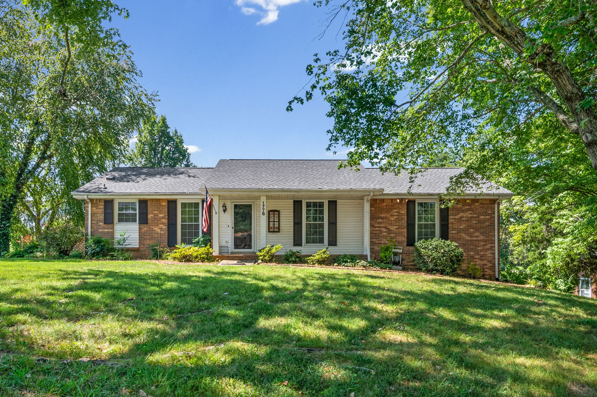 1776 Auburn Dr