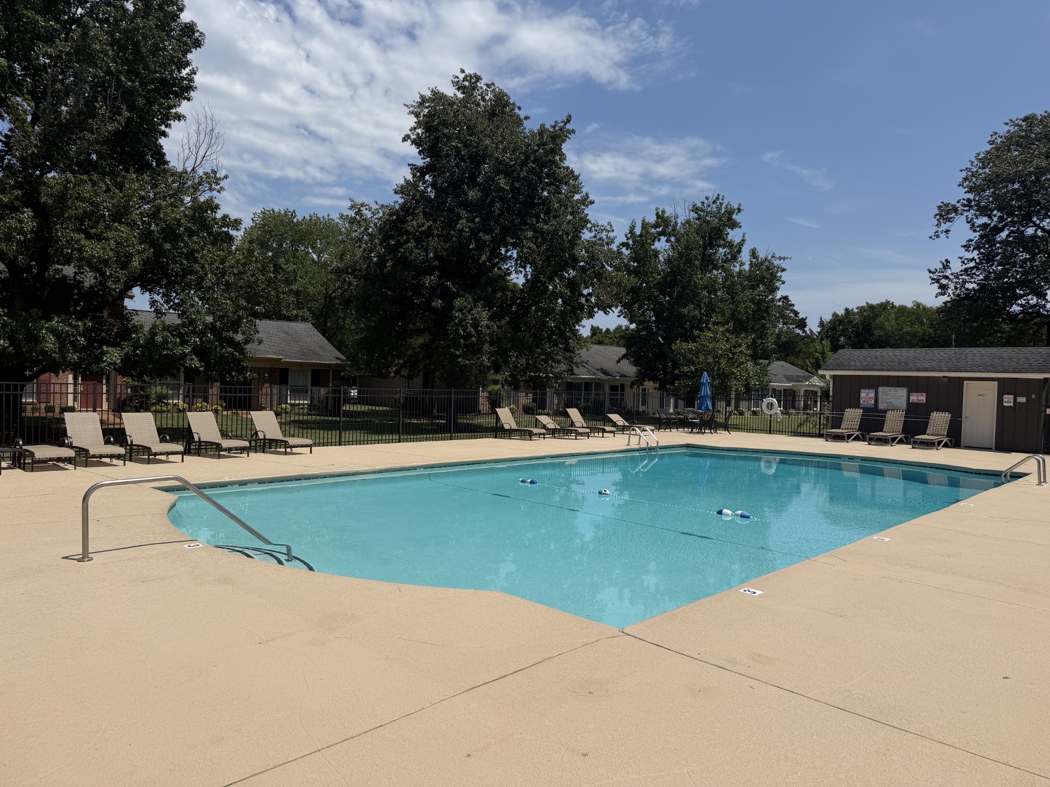 1002 E Northfield Blvd