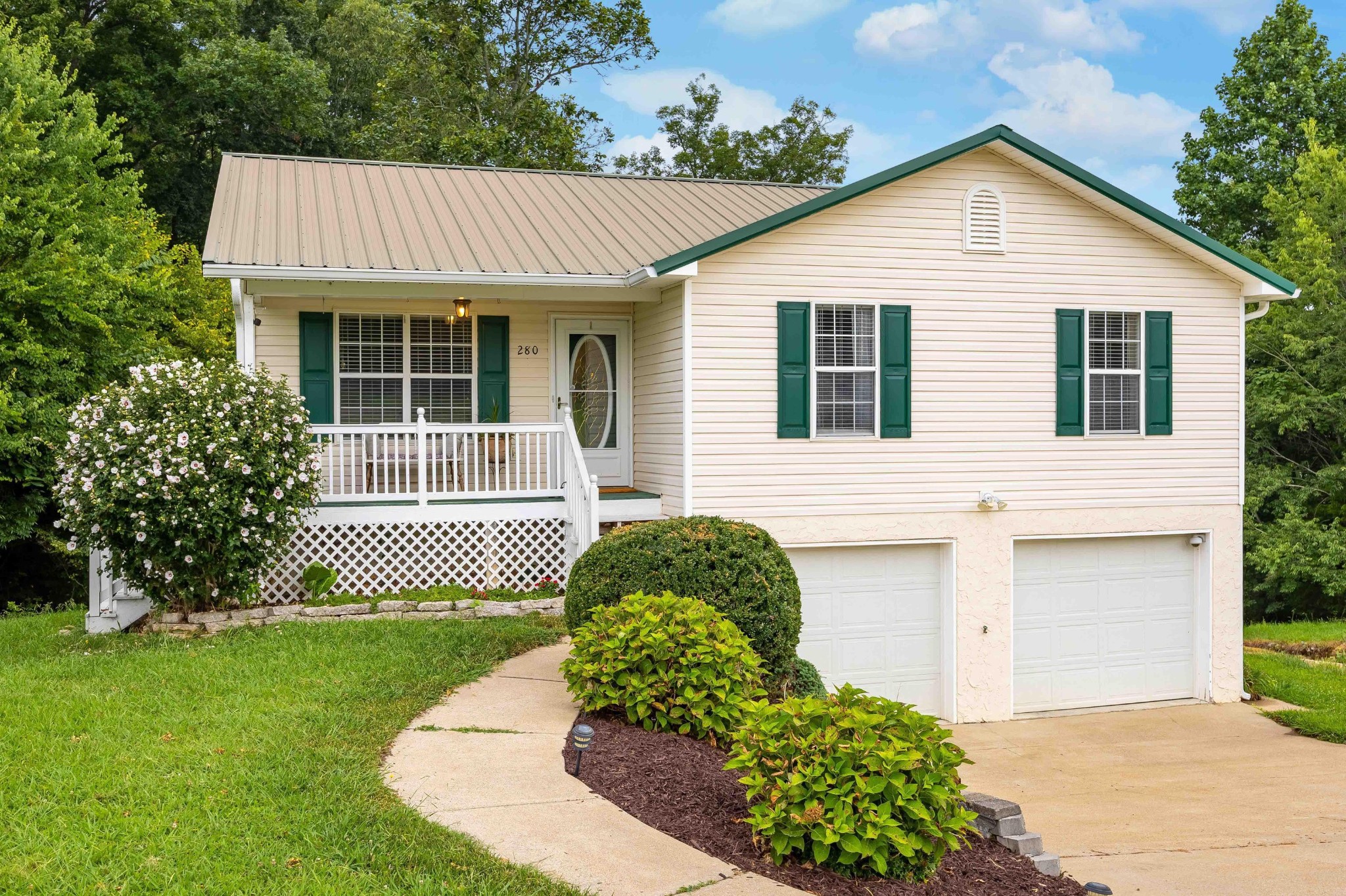 280 Shady Hollow Circle, SE