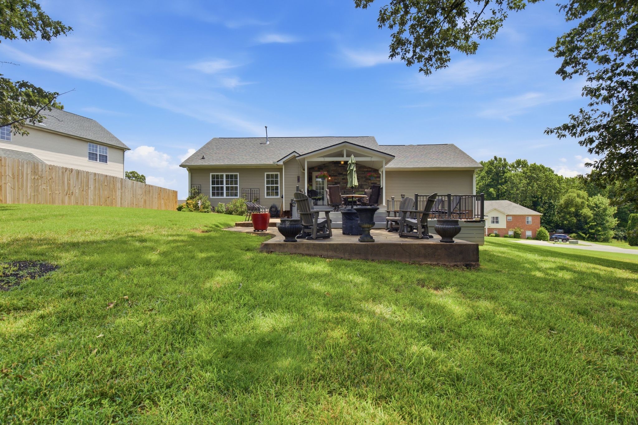 848 Nandina Ct