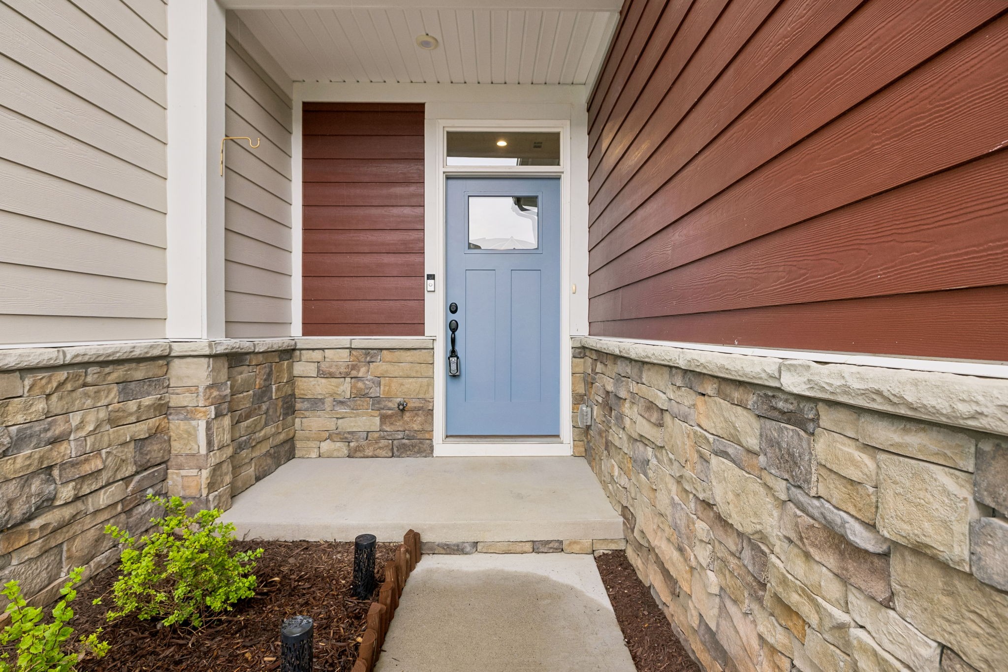 307 Lantern Cir